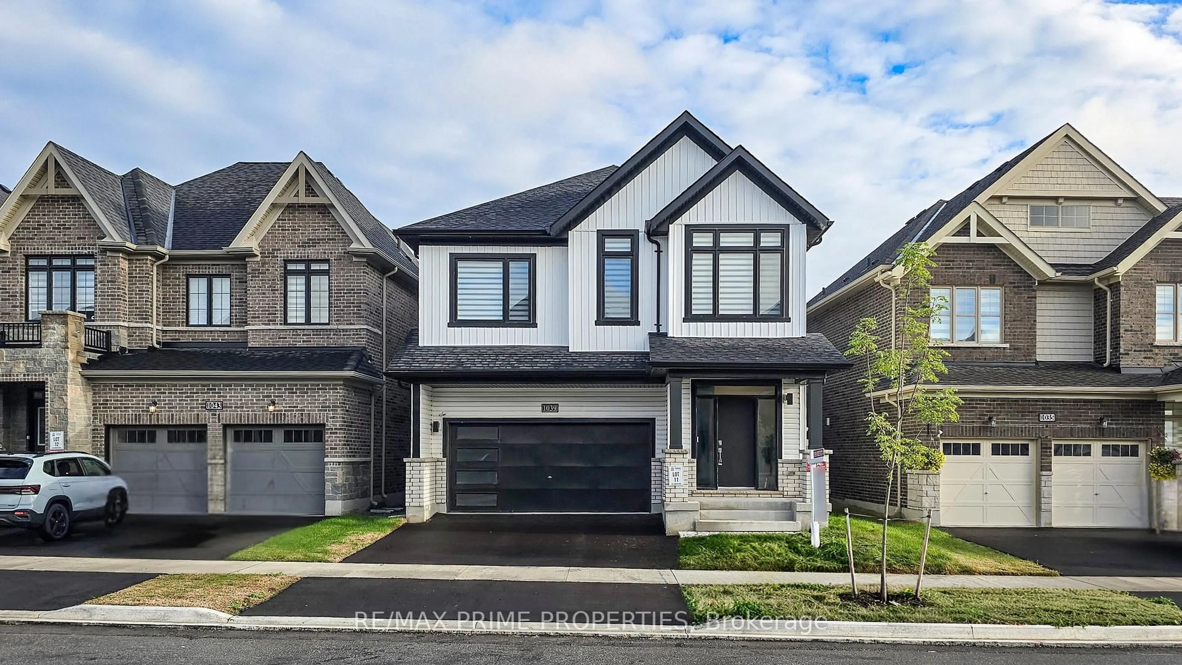 Home with brick exterior material, street for 1039 Thompson Dr, Oshawa Ontario L1L 0V6