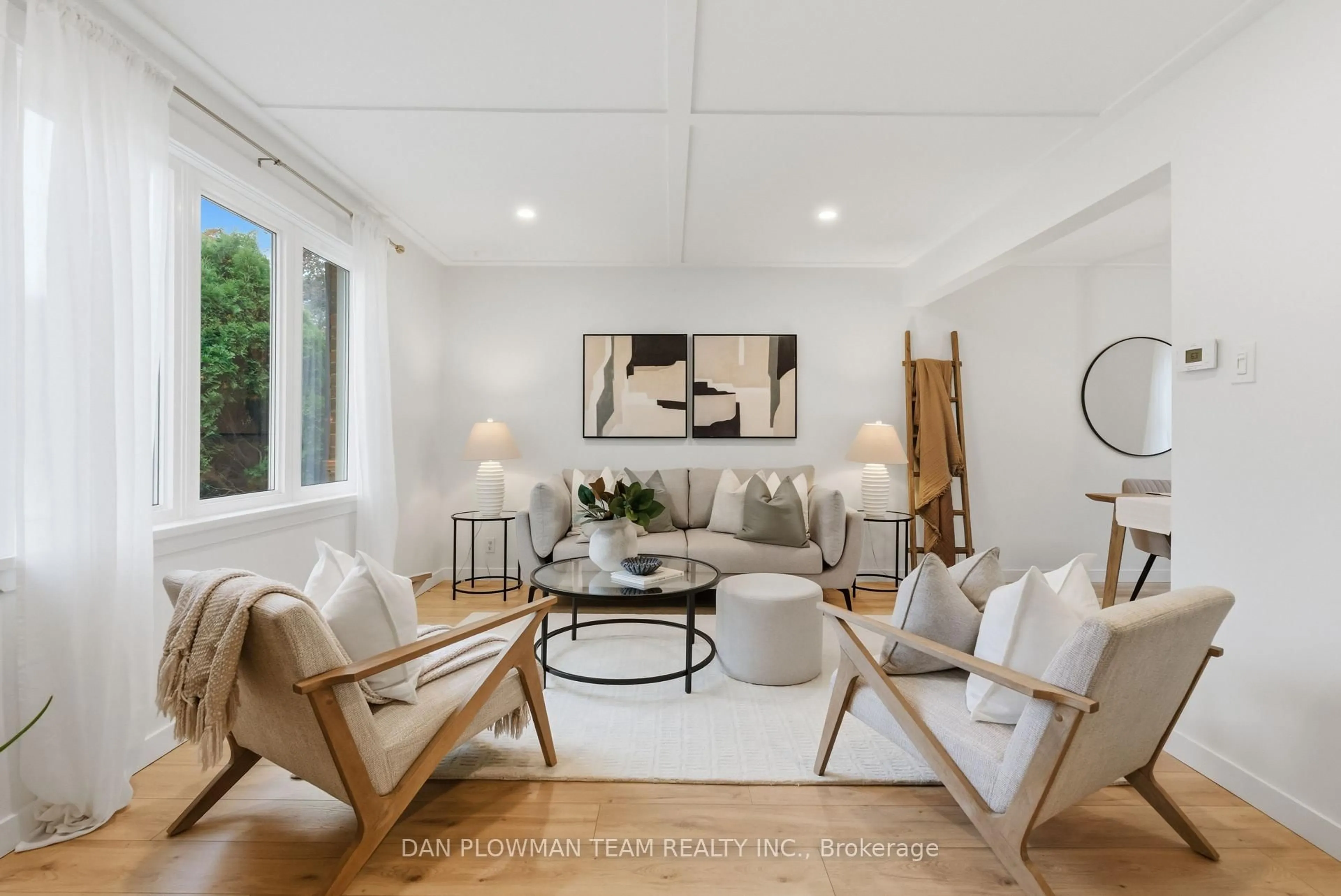 Living room with furniture, unknown for 809 Mary St, Oshawa Ontario L1G 5G5