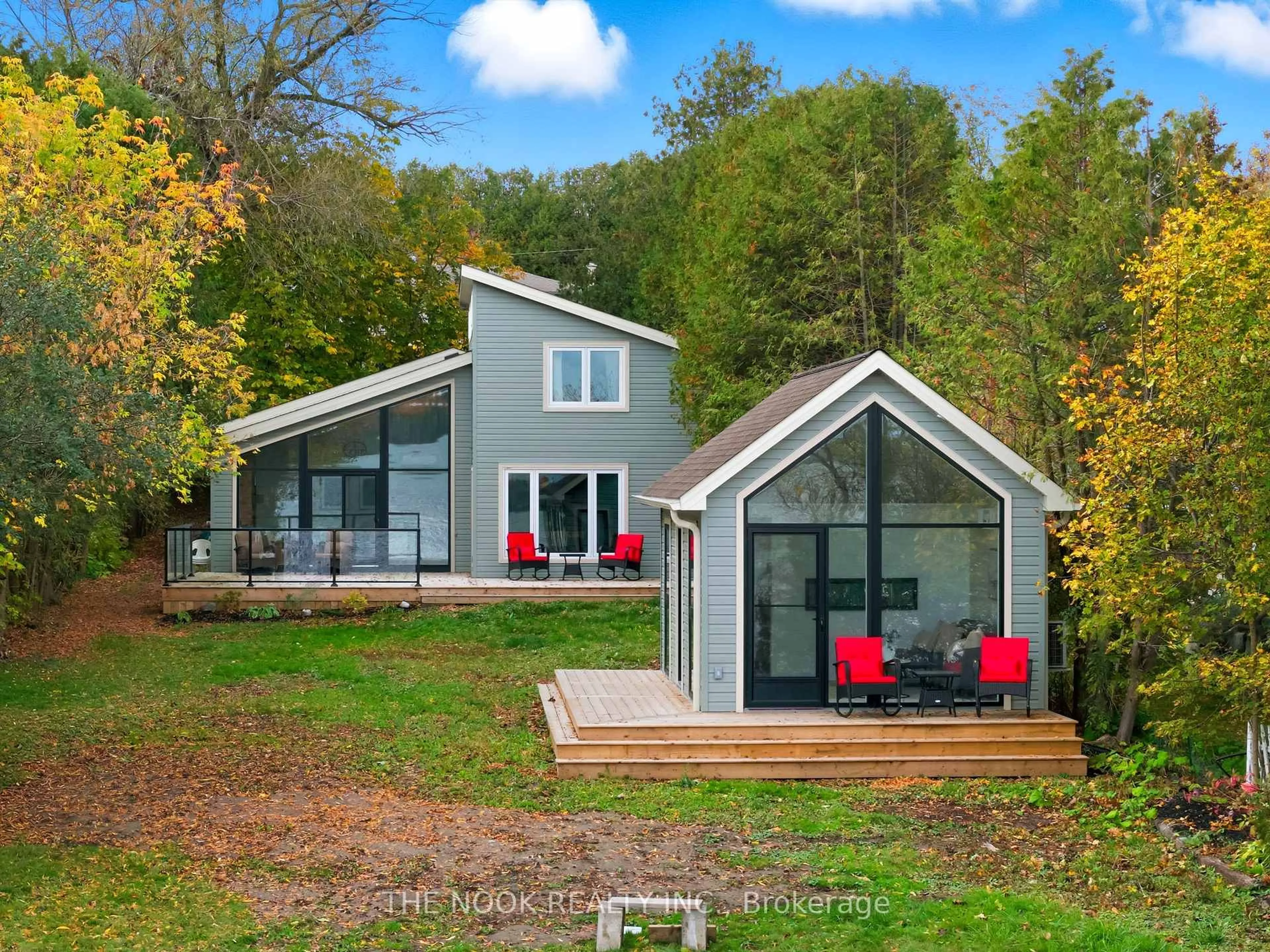 Home with vinyl exterior material, water/lake/river/ocean view for 55 Honey's Beach Rd, Scugog Ontario L9L 0B5
