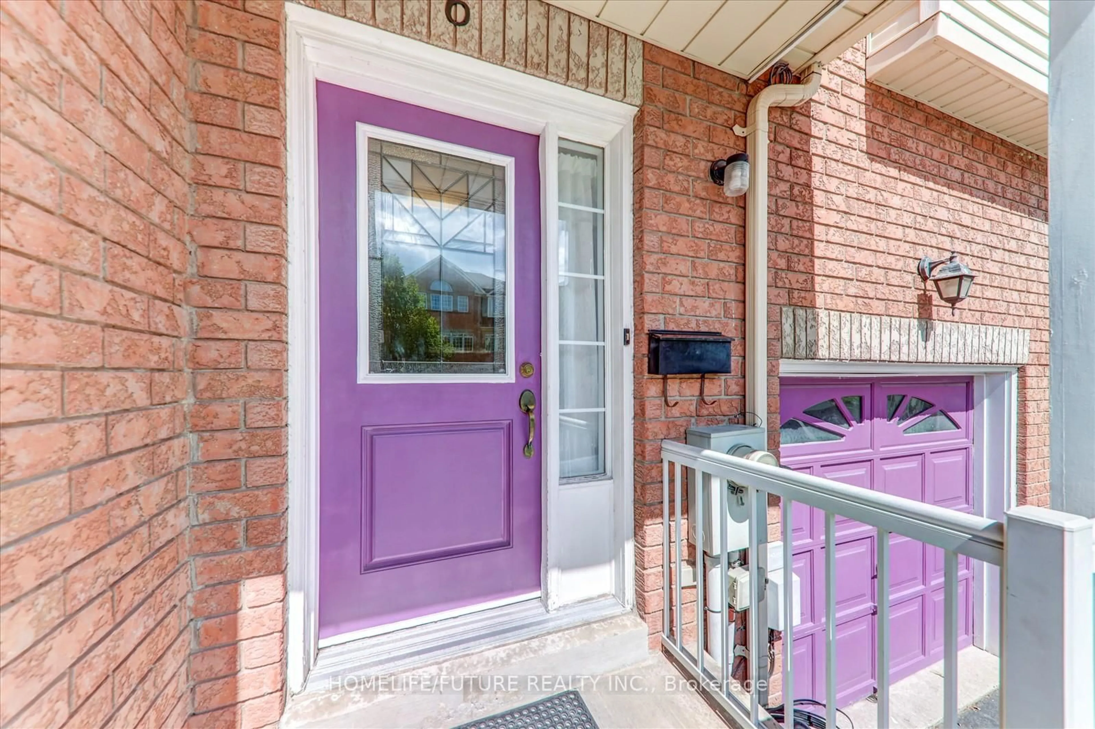 Indoor entryway for 6 Guillet St, Toronto Ontario M4B 3N8