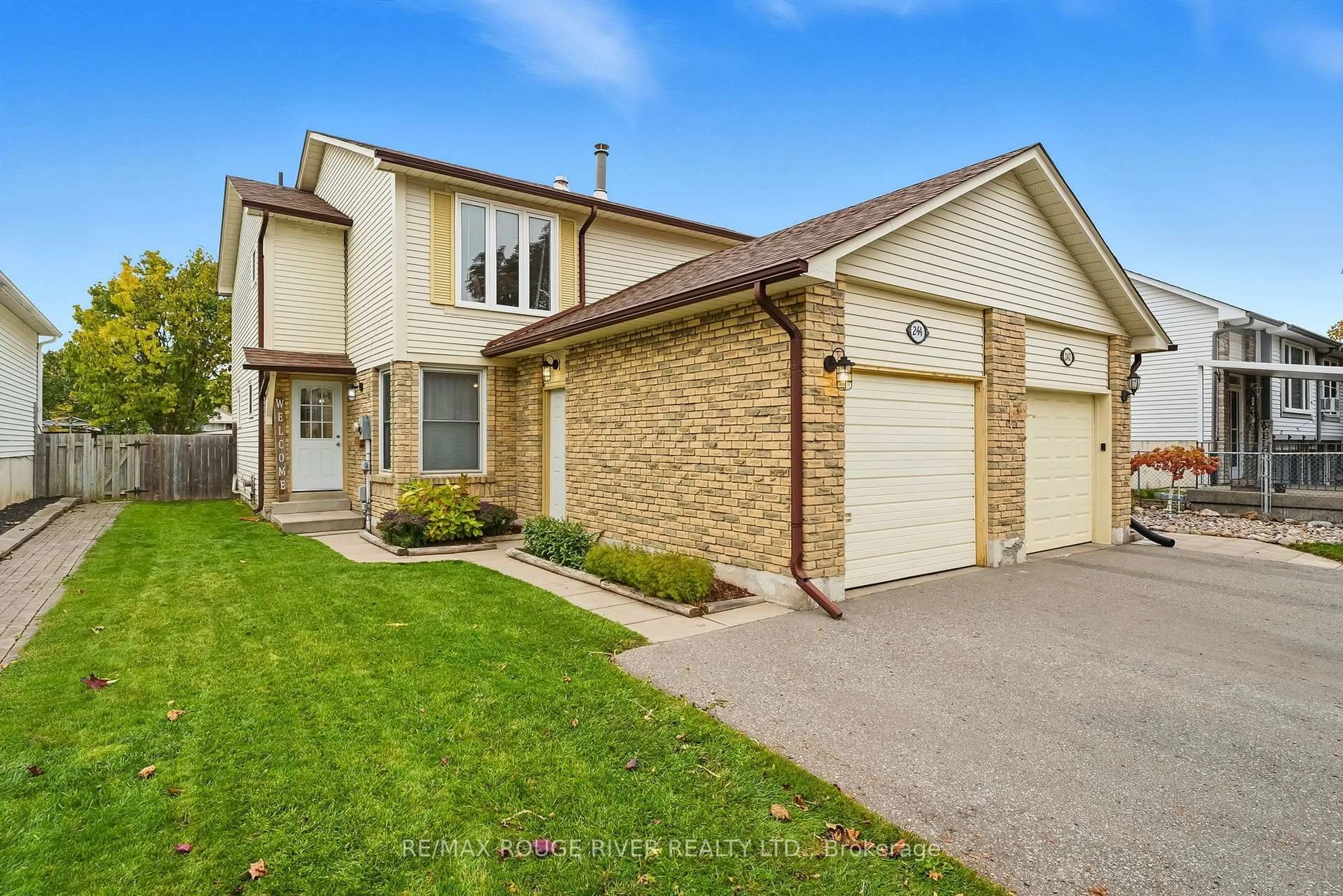 Home with vinyl exterior material, street for 244 Northminster Crt, Oshawa Ontario L1G 7M6