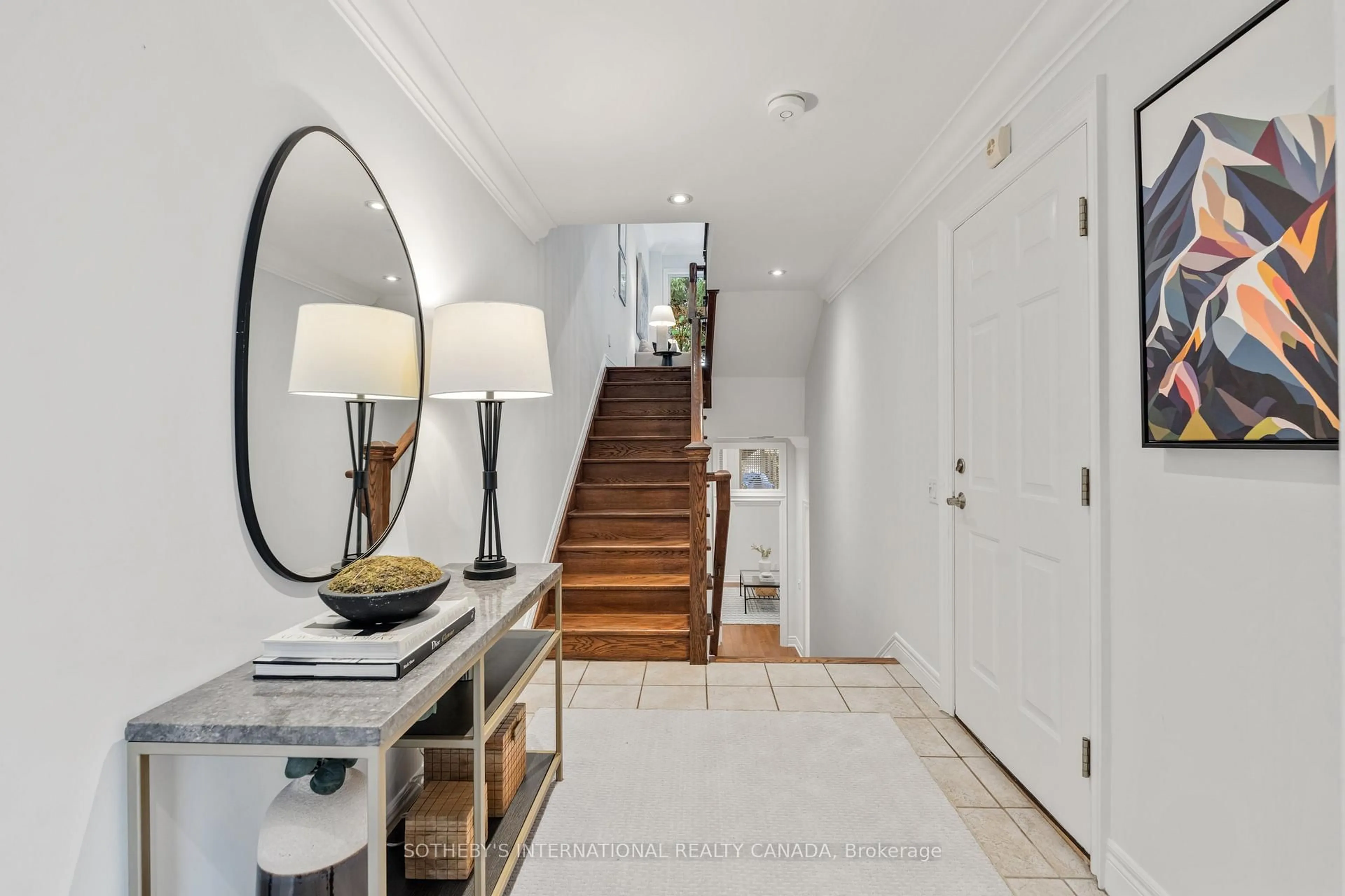 Indoor entryway for 77 Hillside Dr, Toronto Ontario M4K 2M5