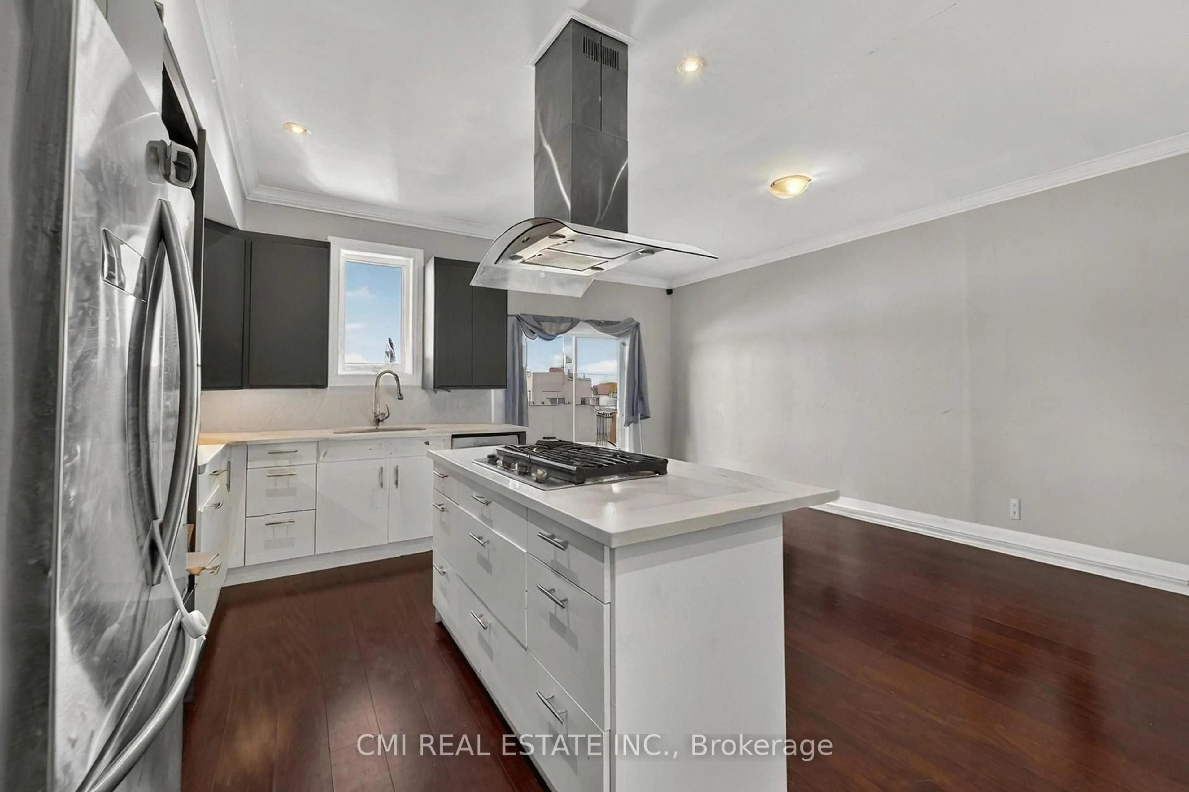 Open concept kitchen, unknown for 20 Jeavons Ave, Toronto Ontario M1K 1S8