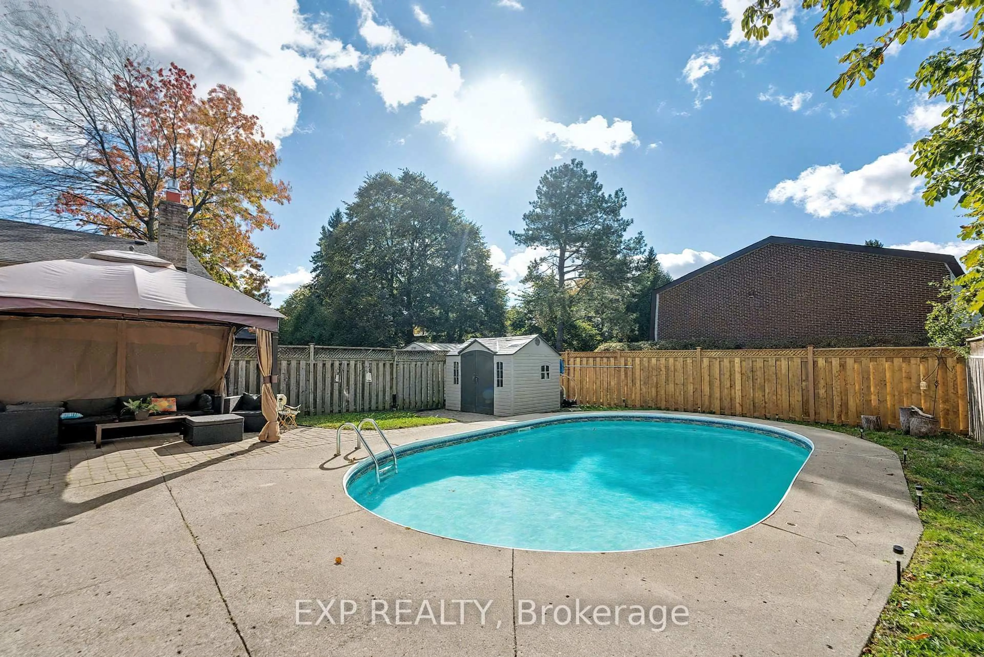 Pool for 6 Mozart Crt, Whitby Ontario L1N 5N5