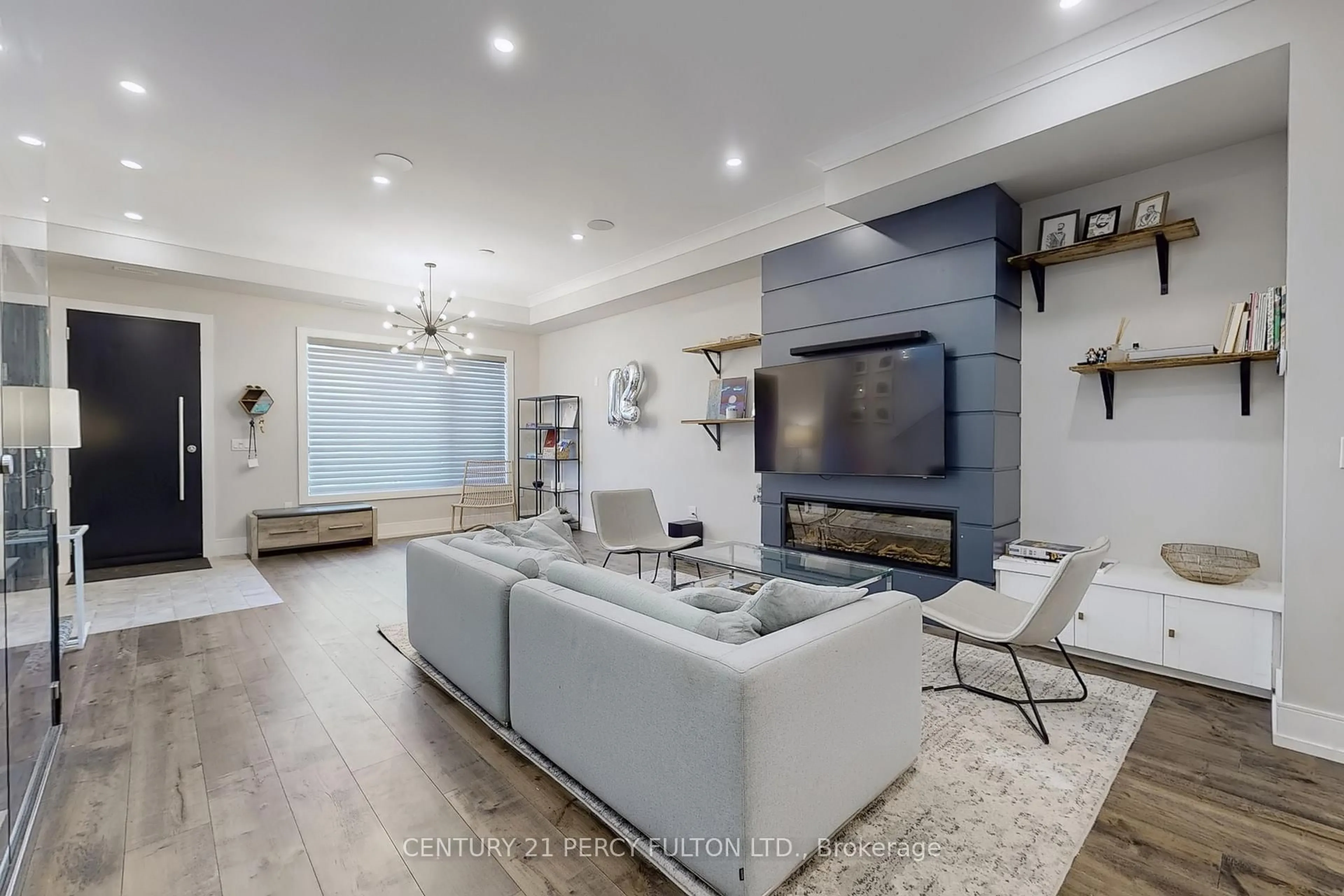 Living room with furniture, unknown for 84 Wiley Ave, Toronto Ontario M4J 3W6
