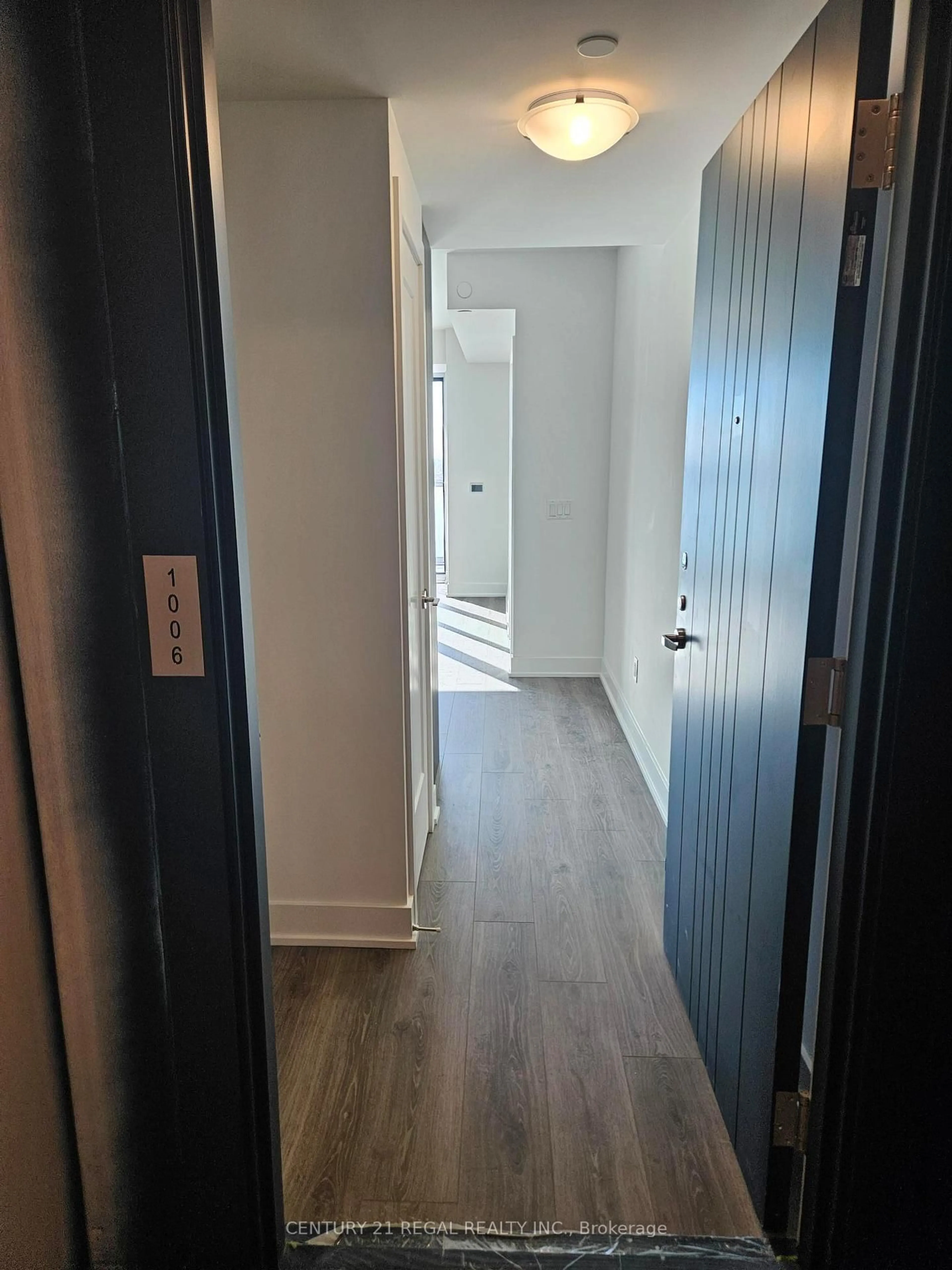 Indoor entryway for 2545 Simcoe St #1006, Oshawa Ontario L1L 0W3