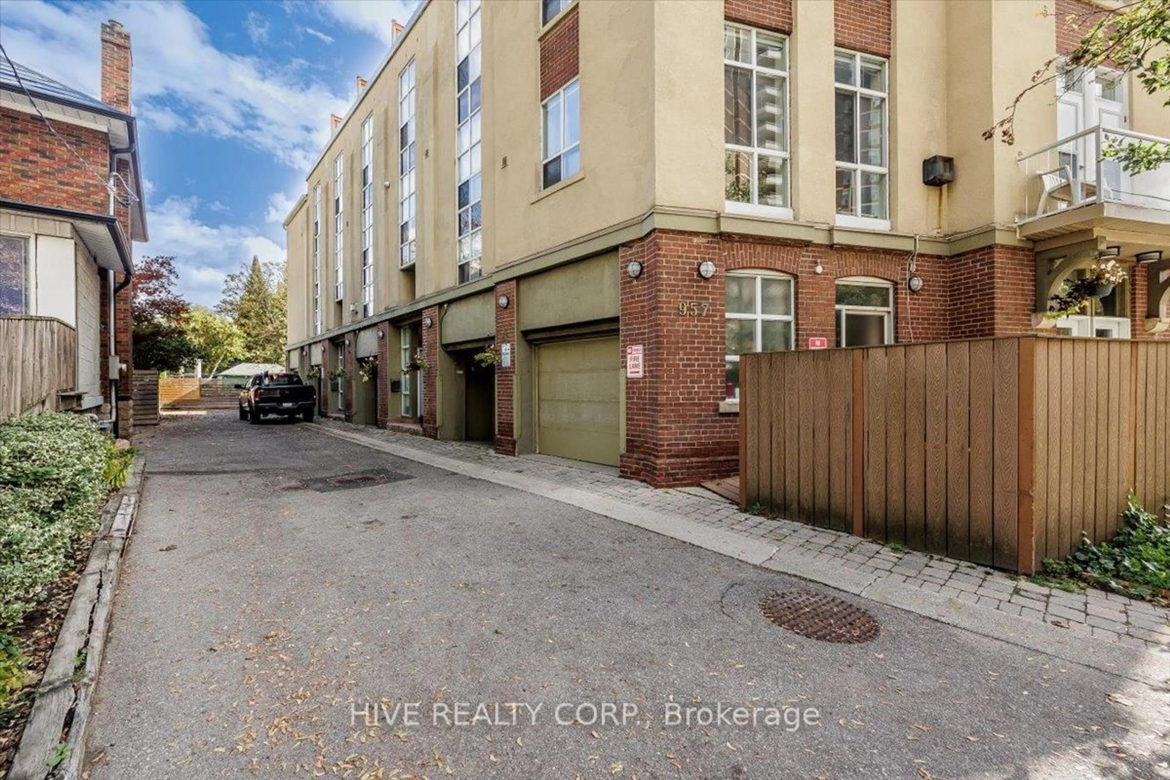 Unknown for 957 Broadview Ave #D, Toronto Ontario M4K 2R5