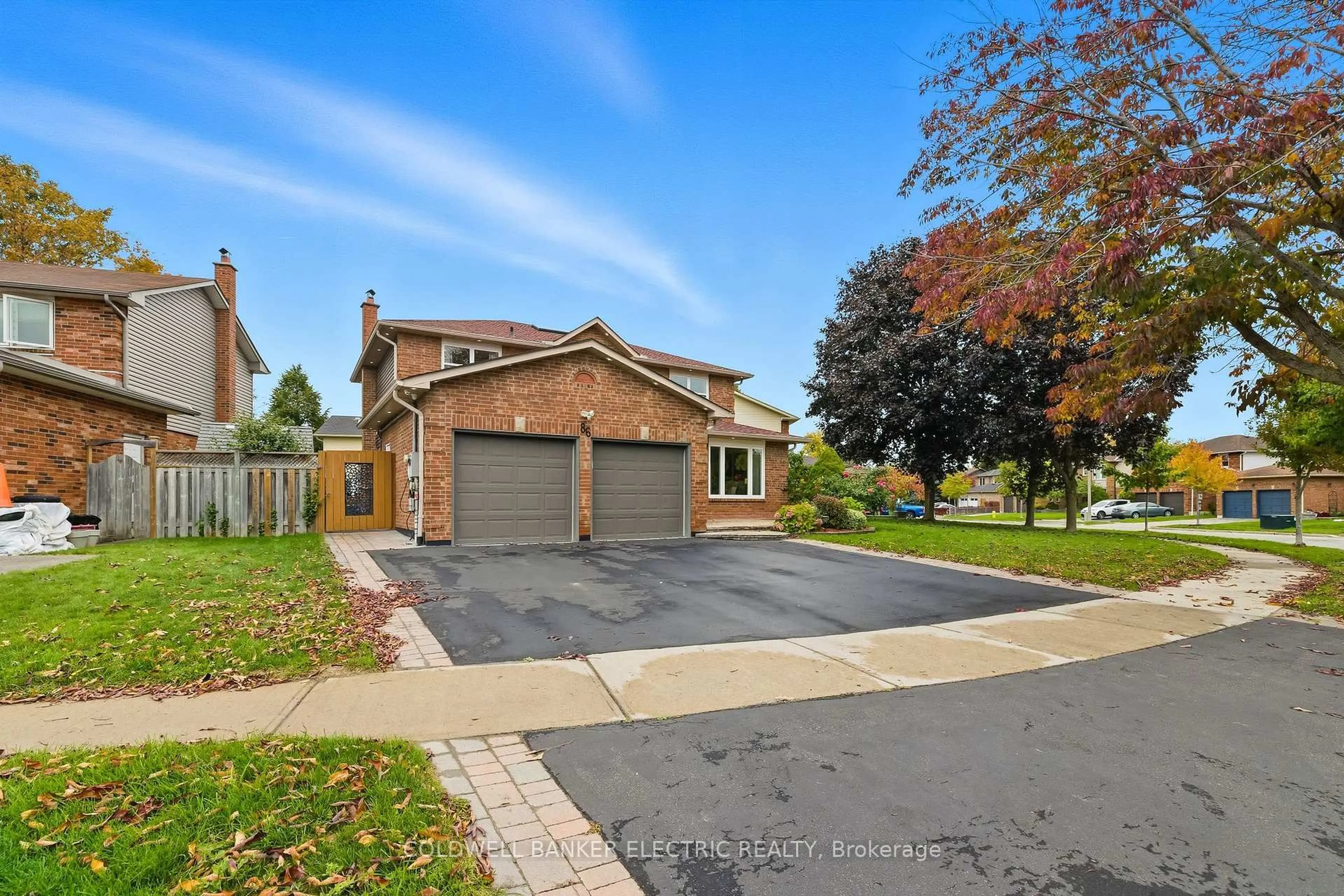A pic from outside/outdoor area/front of a property/back of a property/a pic from drone, street for 86 Rollo Dr, Ajax Ontario L1S 7B7