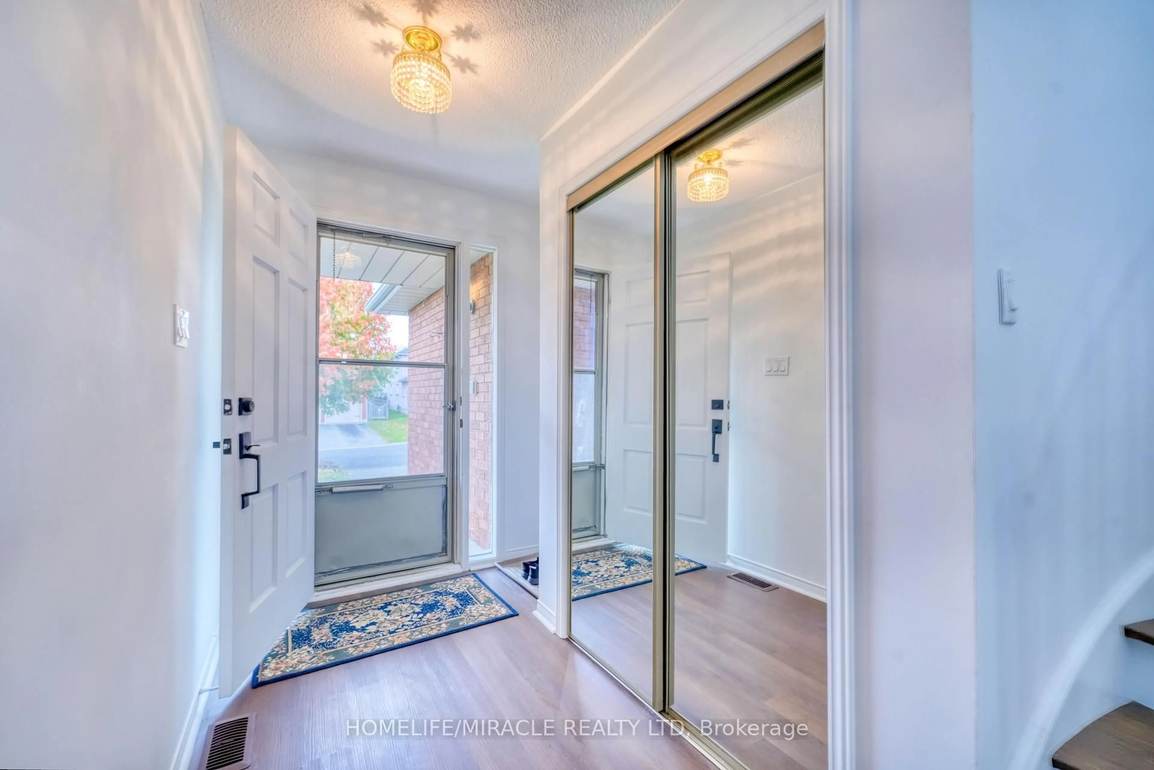 Indoor entryway for 38 Falstaff Cres, Whitby Ontario L1R 1W3
