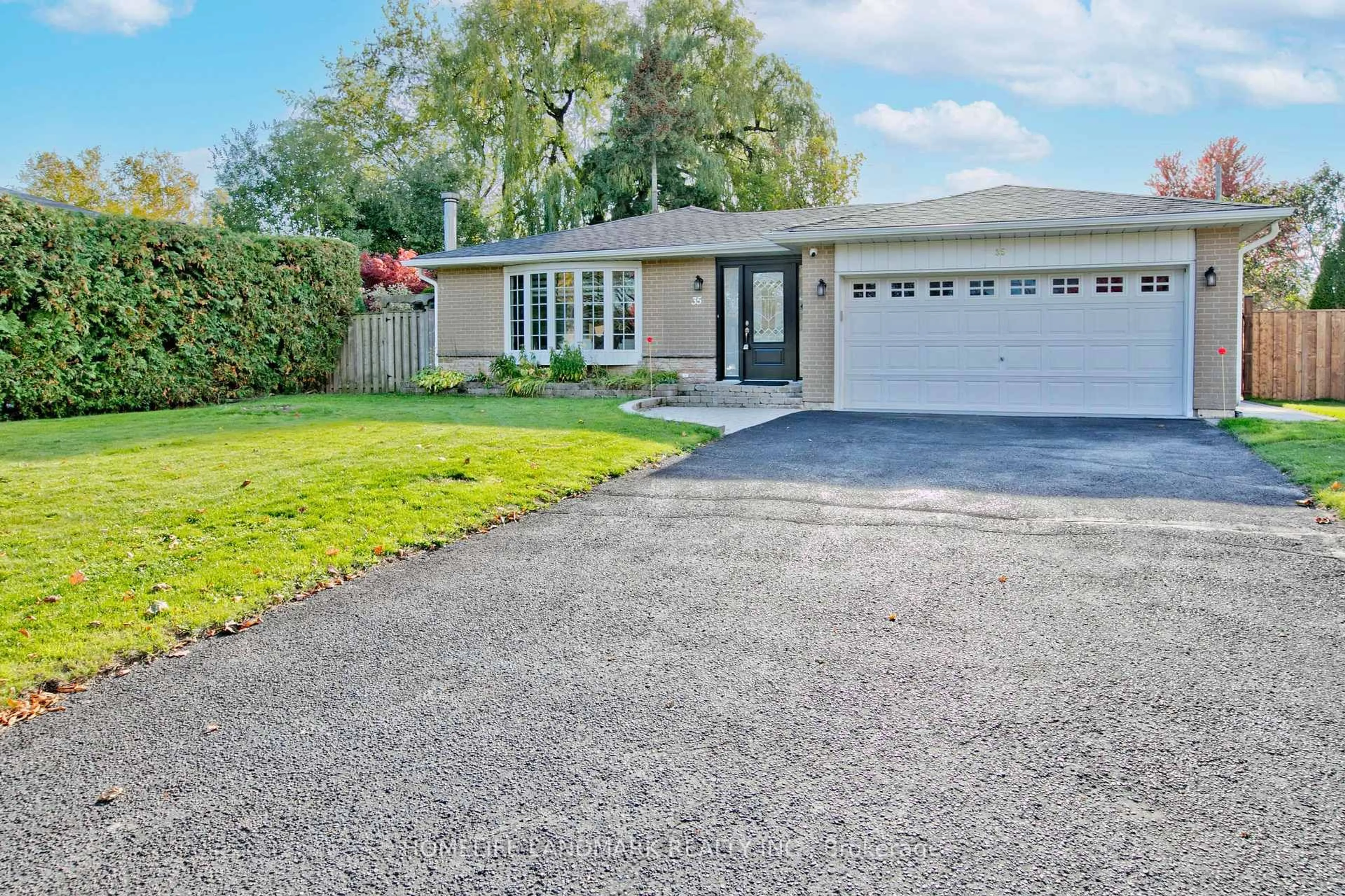 Unknown for 35 Crawford Dr, Ajax Ontario L1S 3A9