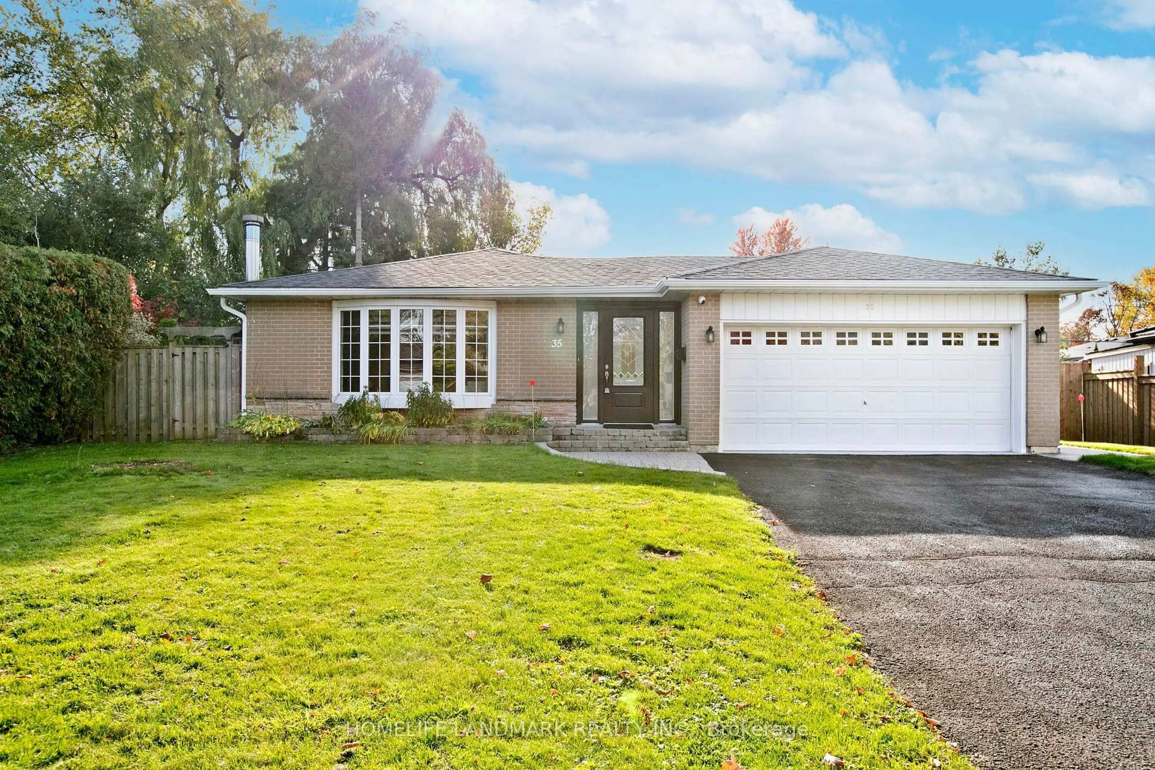 Home with vinyl exterior material, street for 35 Crawford Dr, Ajax Ontario L1S 3A9