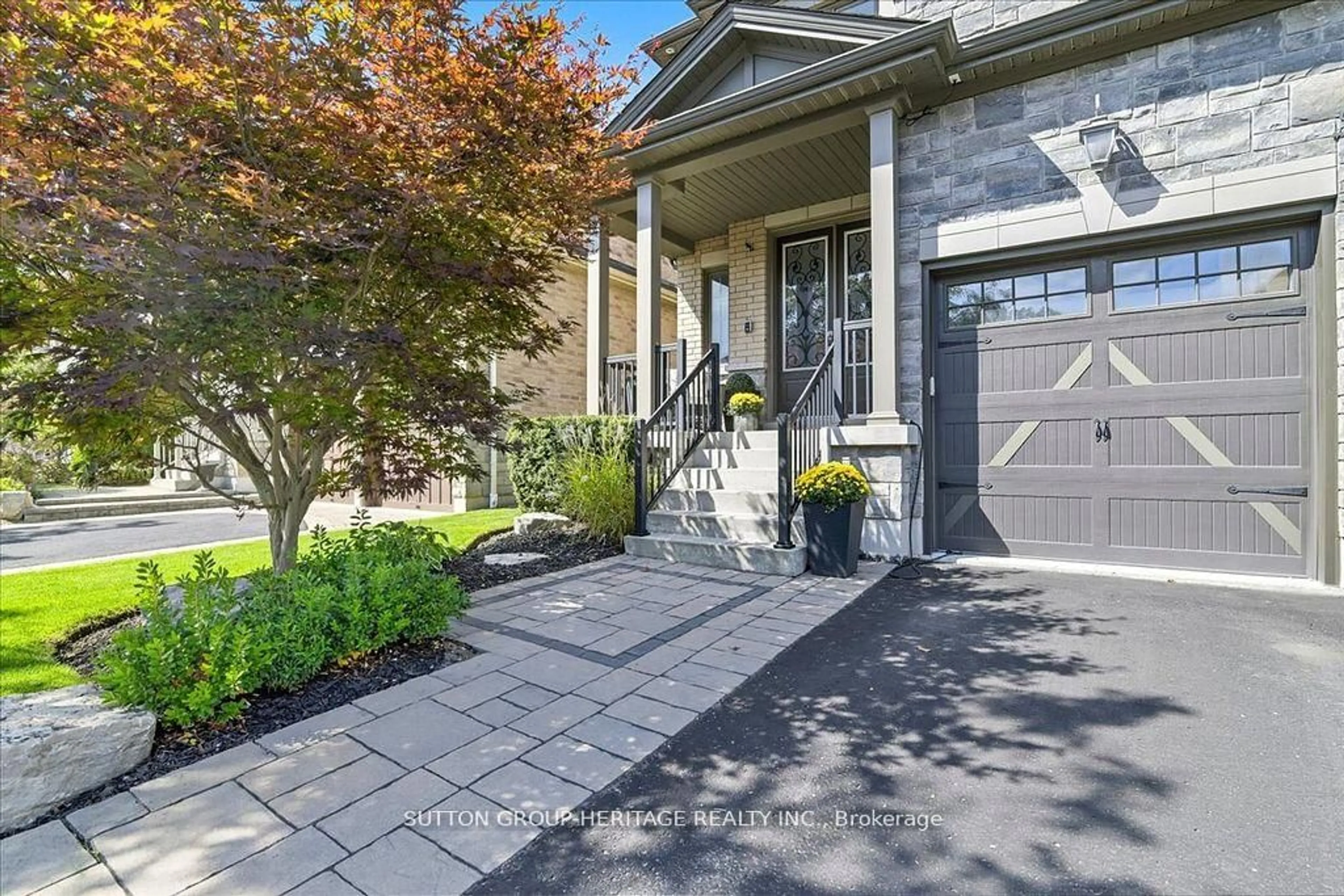 Unknown for 22 Glengowan St, Whitby Ontario L1R 0K9