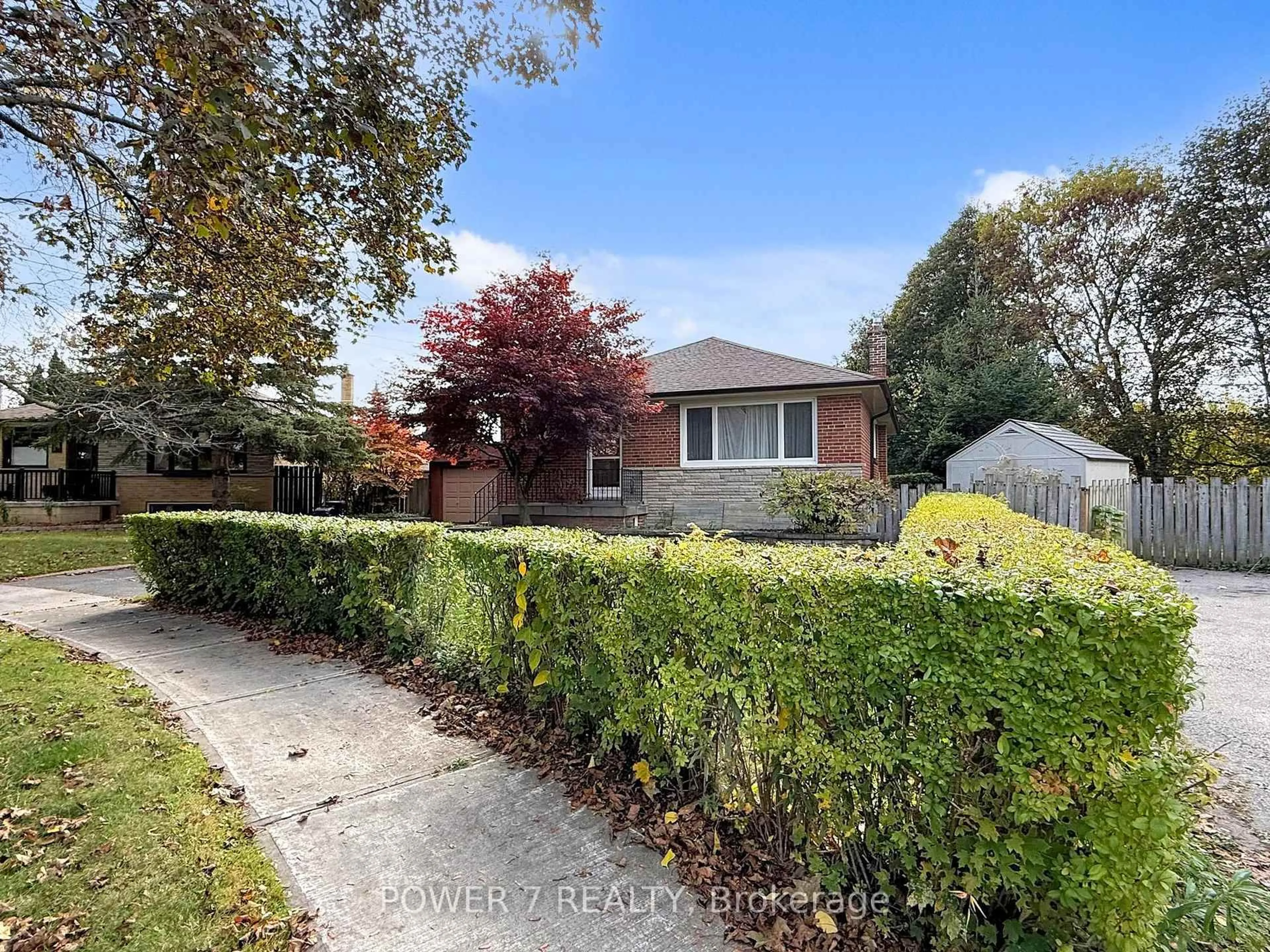 A pic from outside/outdoor area/front of a property/back of a property/a pic from drone, street for 16 Stokewell Pl, Toronto Ontario M1P 3X2