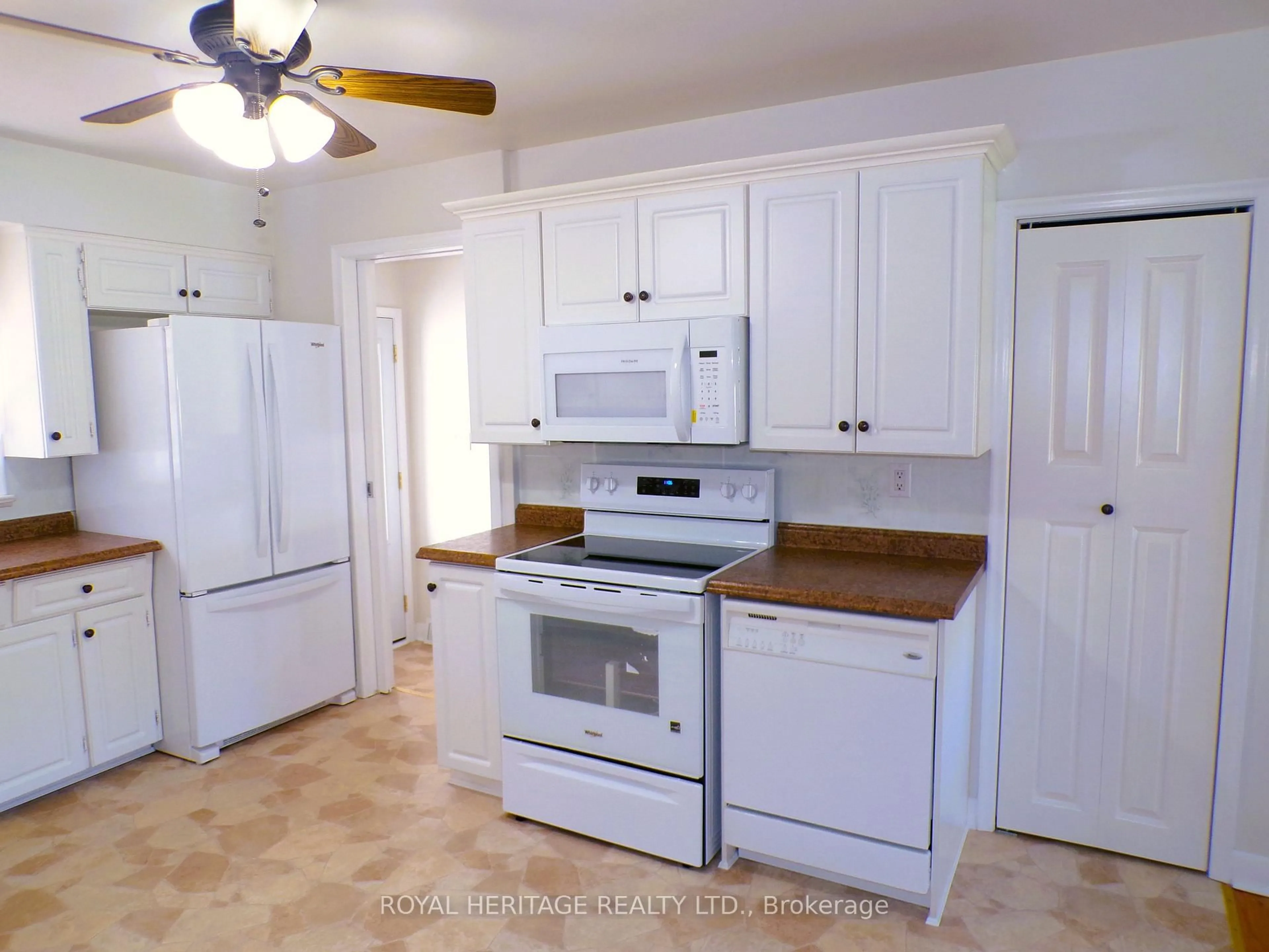Standard kitchen, ceramic/tile floor for 12 Darlington Blvd, Clarington Ontario L1E 2J7
