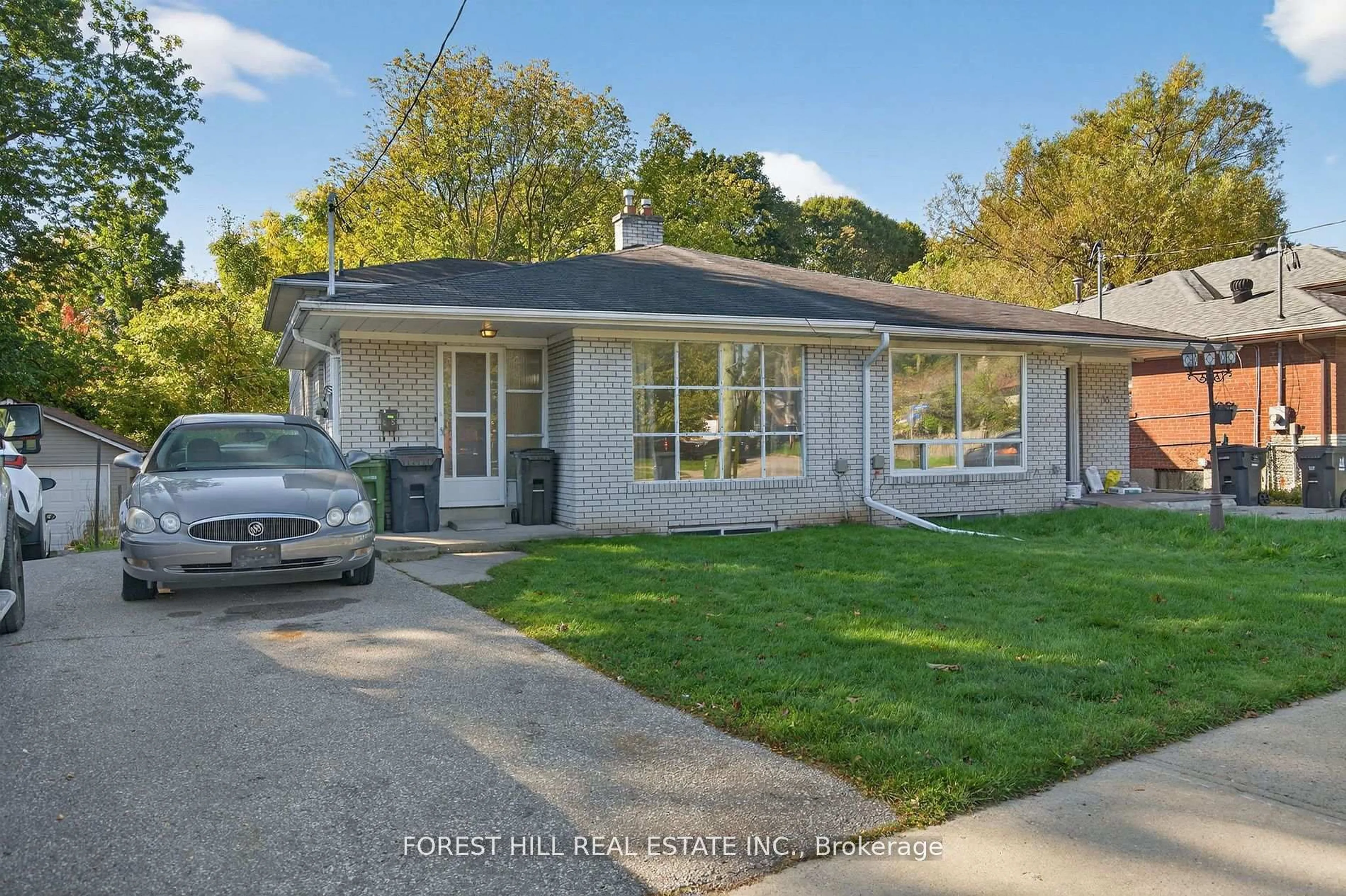 A pic from outside/outdoor area/front of a property/back of a property/a pic from drone, street for 65 Darlingside Dr, Toronto Ontario M1E 3P2