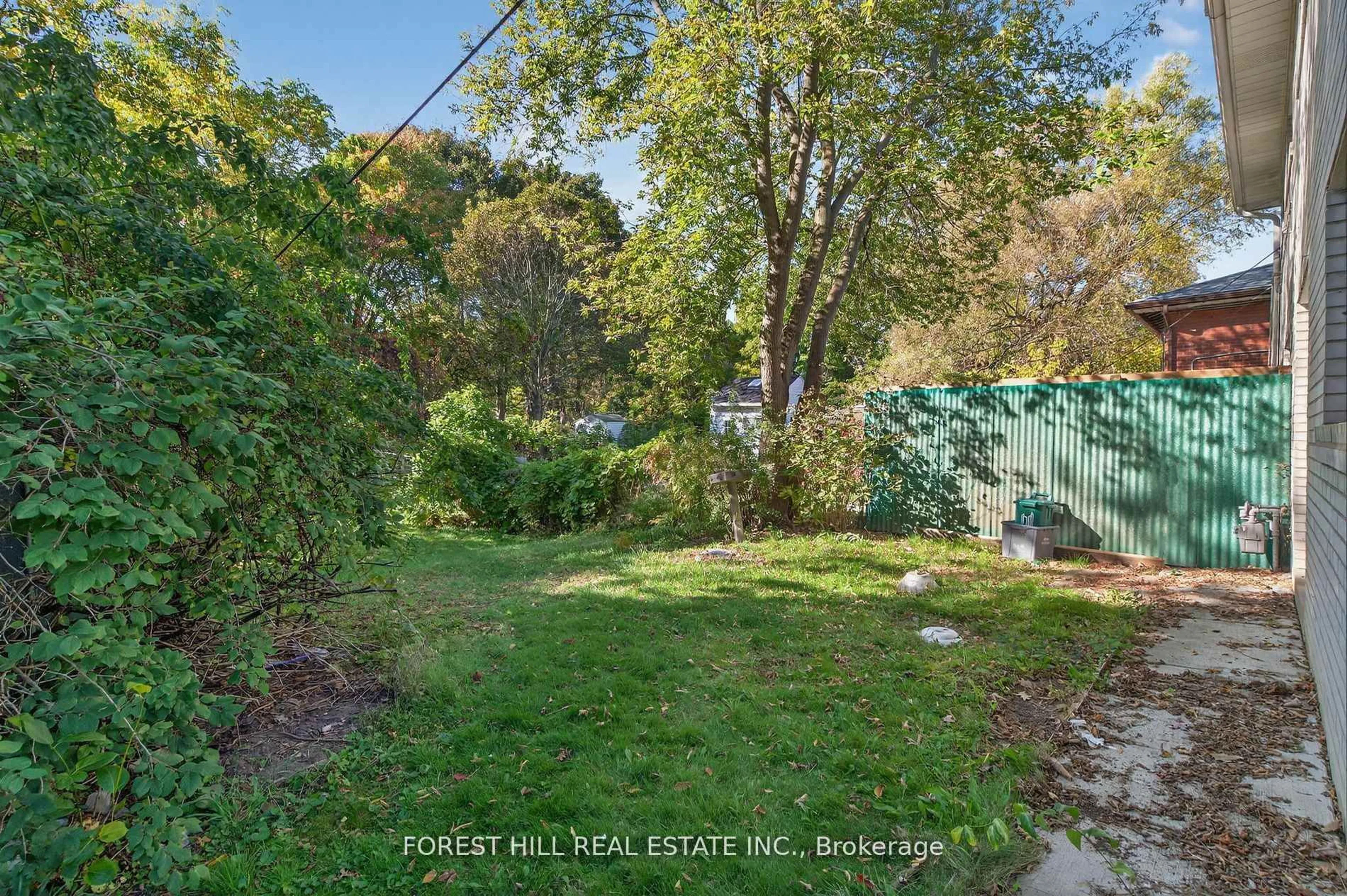 A pic from outside/outdoor area/front of a property/back of a property/a pic from drone, forest/trees view for 65 Darlingside Dr, Toronto Ontario M1E 3P2