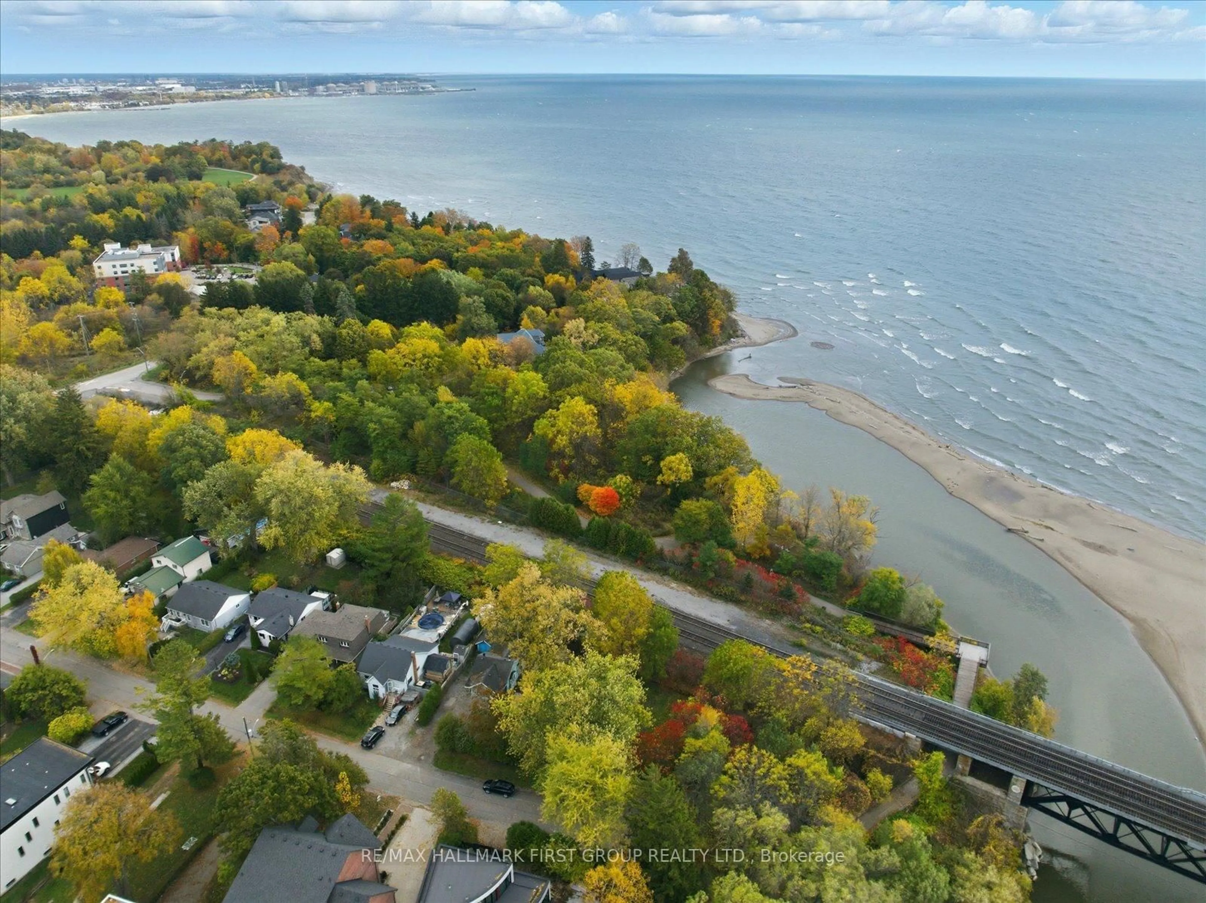 A pic from outside/outdoor area/front of a property/back of a property/a pic from drone, water/lake/river/ocean view for 313 Dyson Rd, Pickering Ontario L1W 2N1