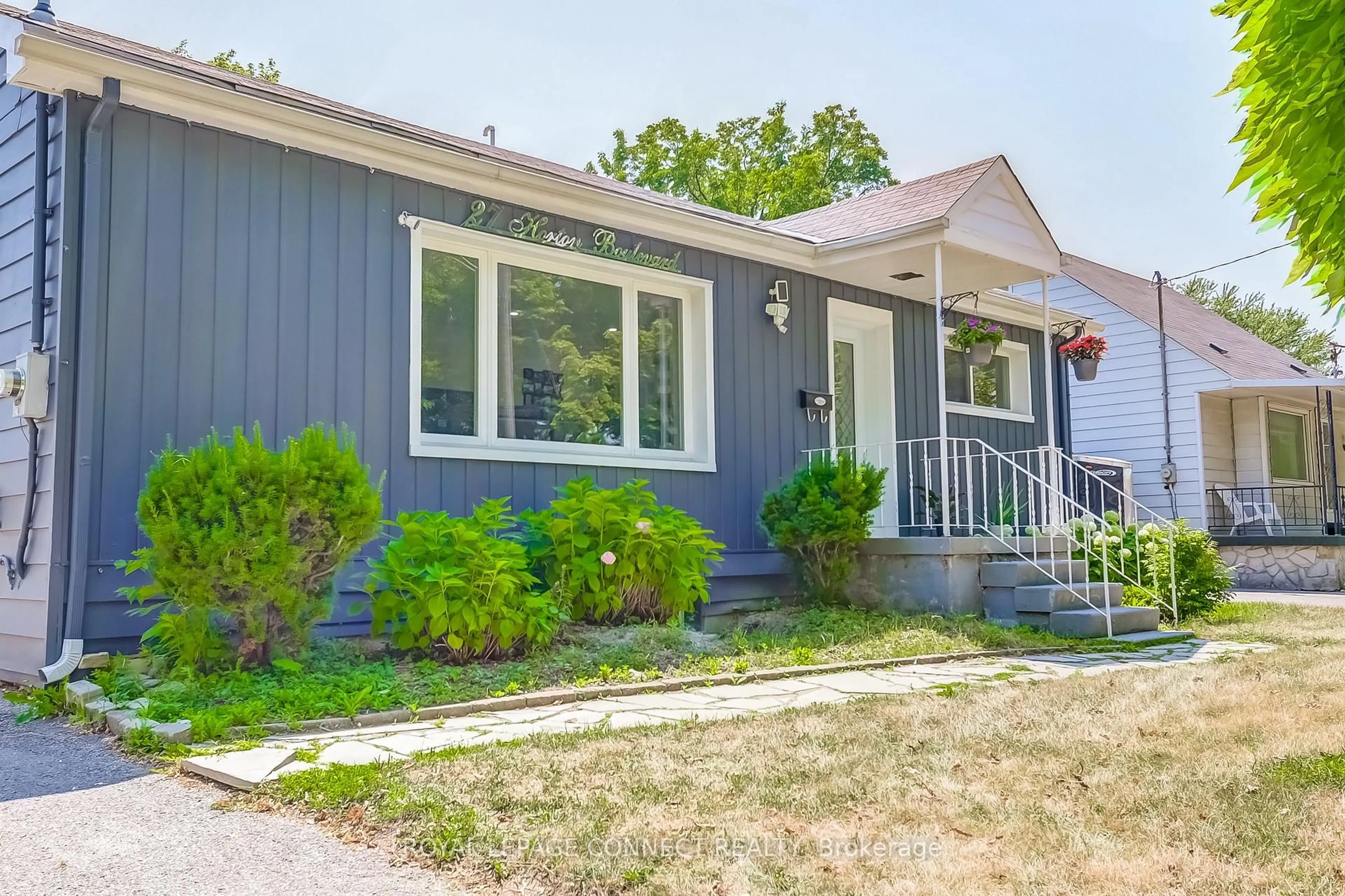 Home with vinyl exterior material, street for 27 Horton Blvd, Toronto Ontario M1J 1K7