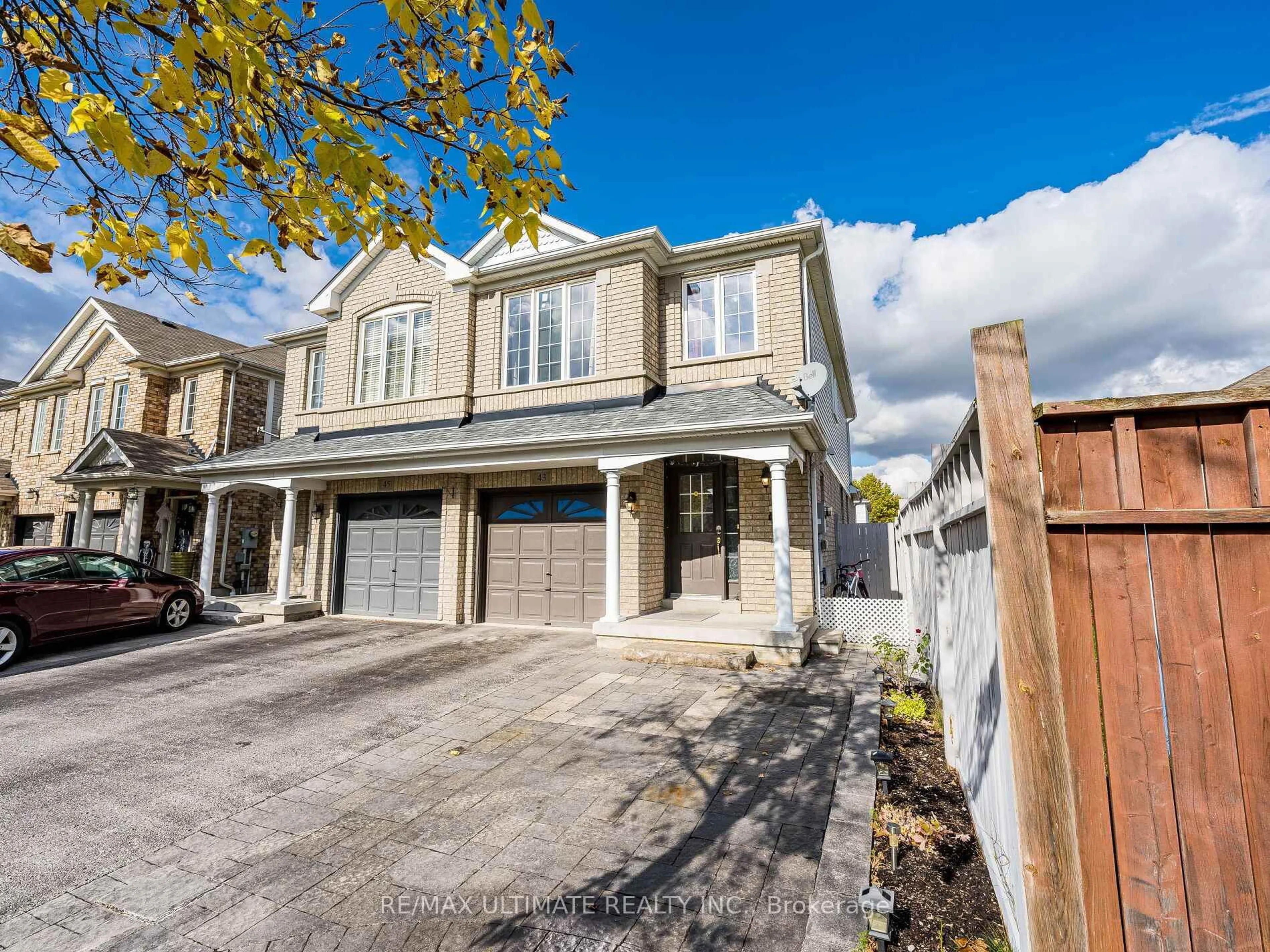 Unknown for 43 Tozer Cres, Ajax Ontario L1T 5A1