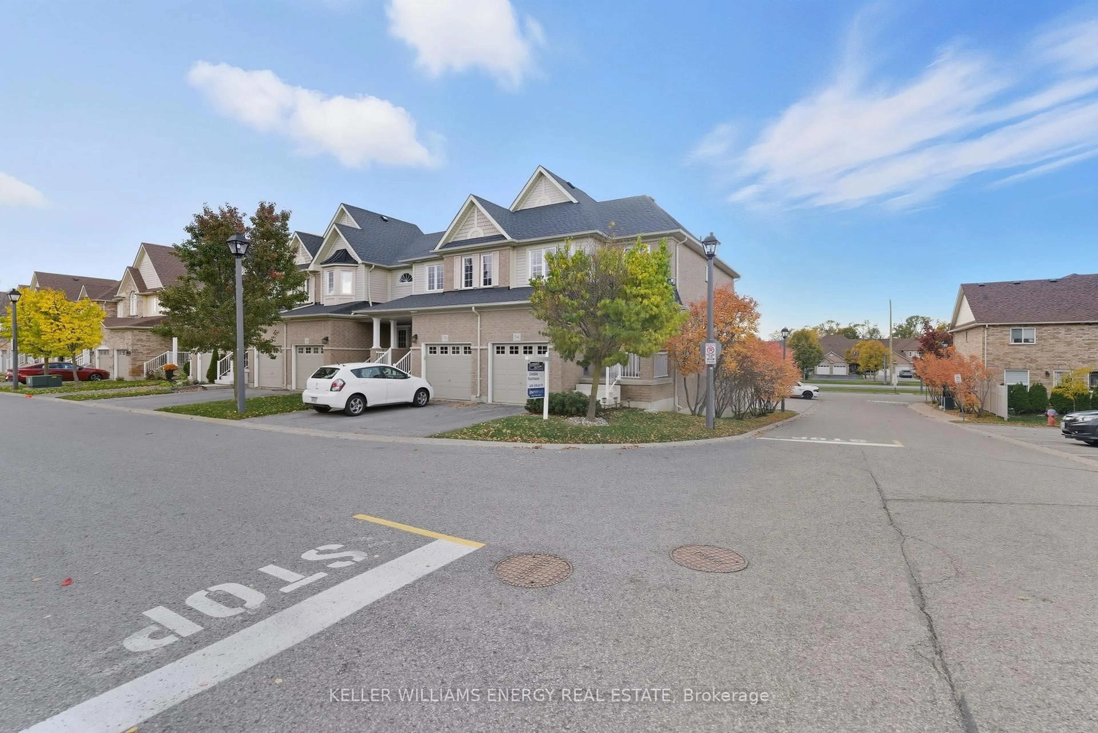A pic from outside/outdoor area/front of a property/back of a property/a pic from drone, street for 460 Woodmount Dr #34, Oshawa Ontario L1K 0K3