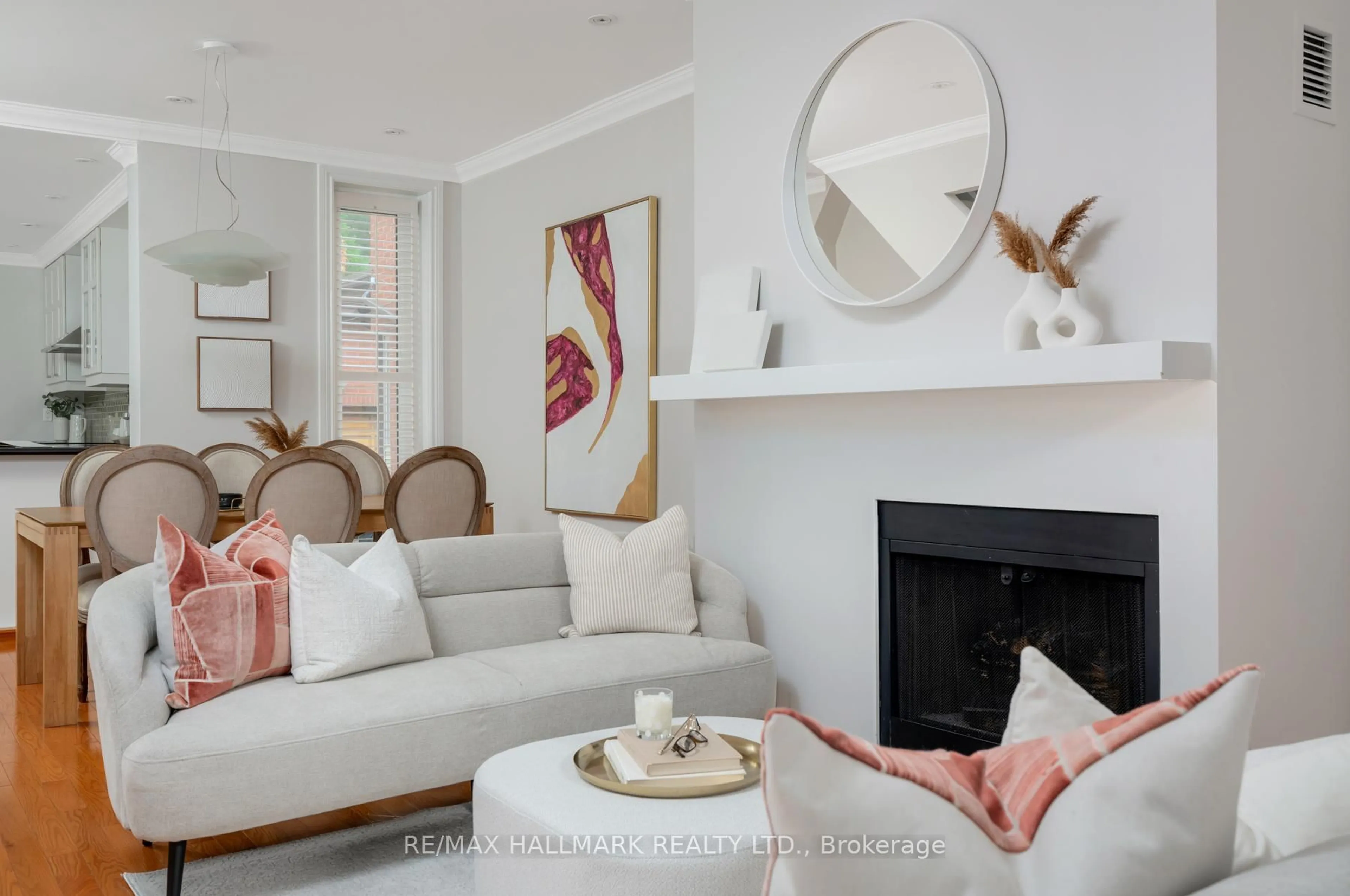 Living room with furniture, unknown for 53 Ferrier Ave, Toronto Ontario M4K 3H5