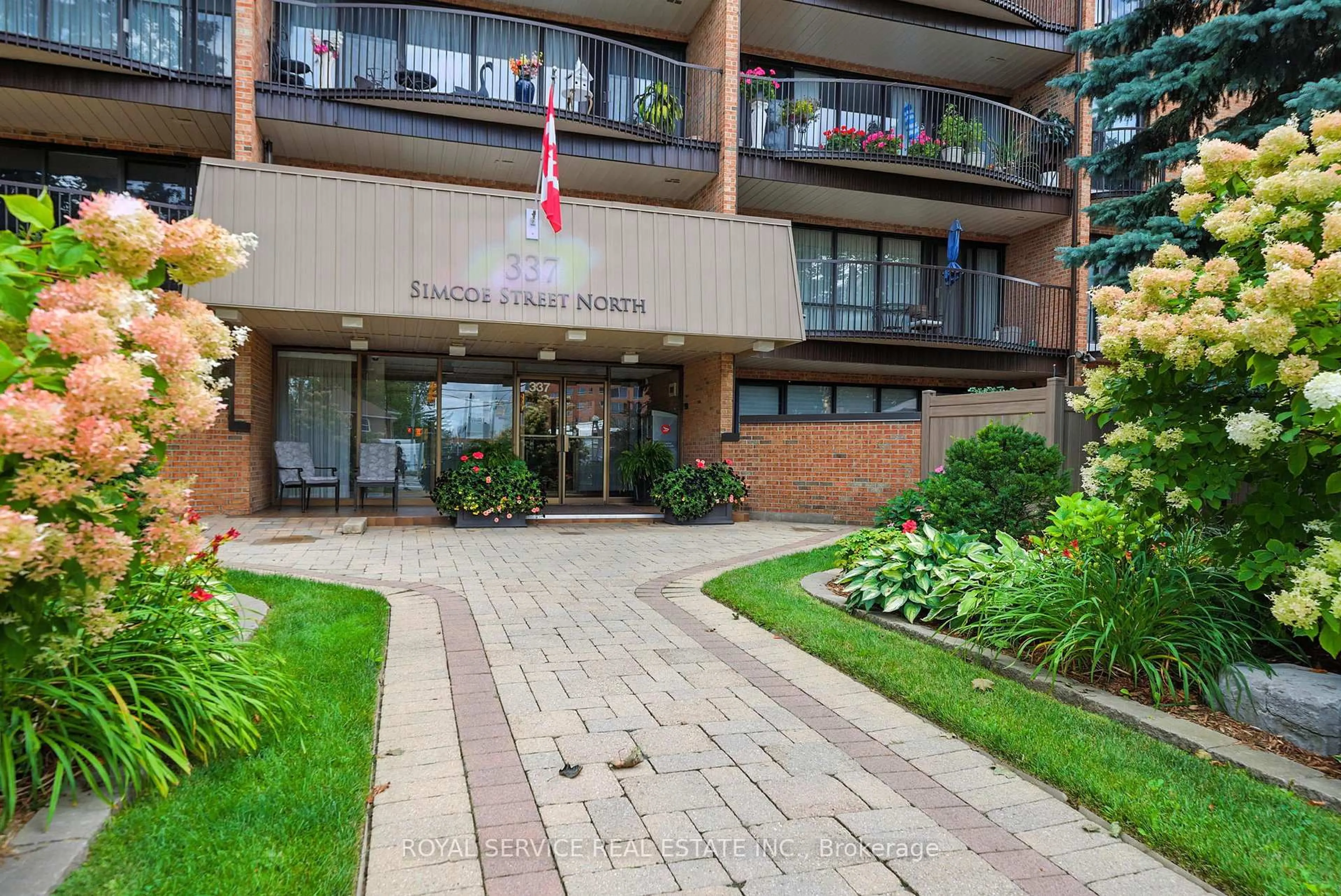 Unknown for 337 Simcoe St #101, Oshawa Ontario L1G 4T2