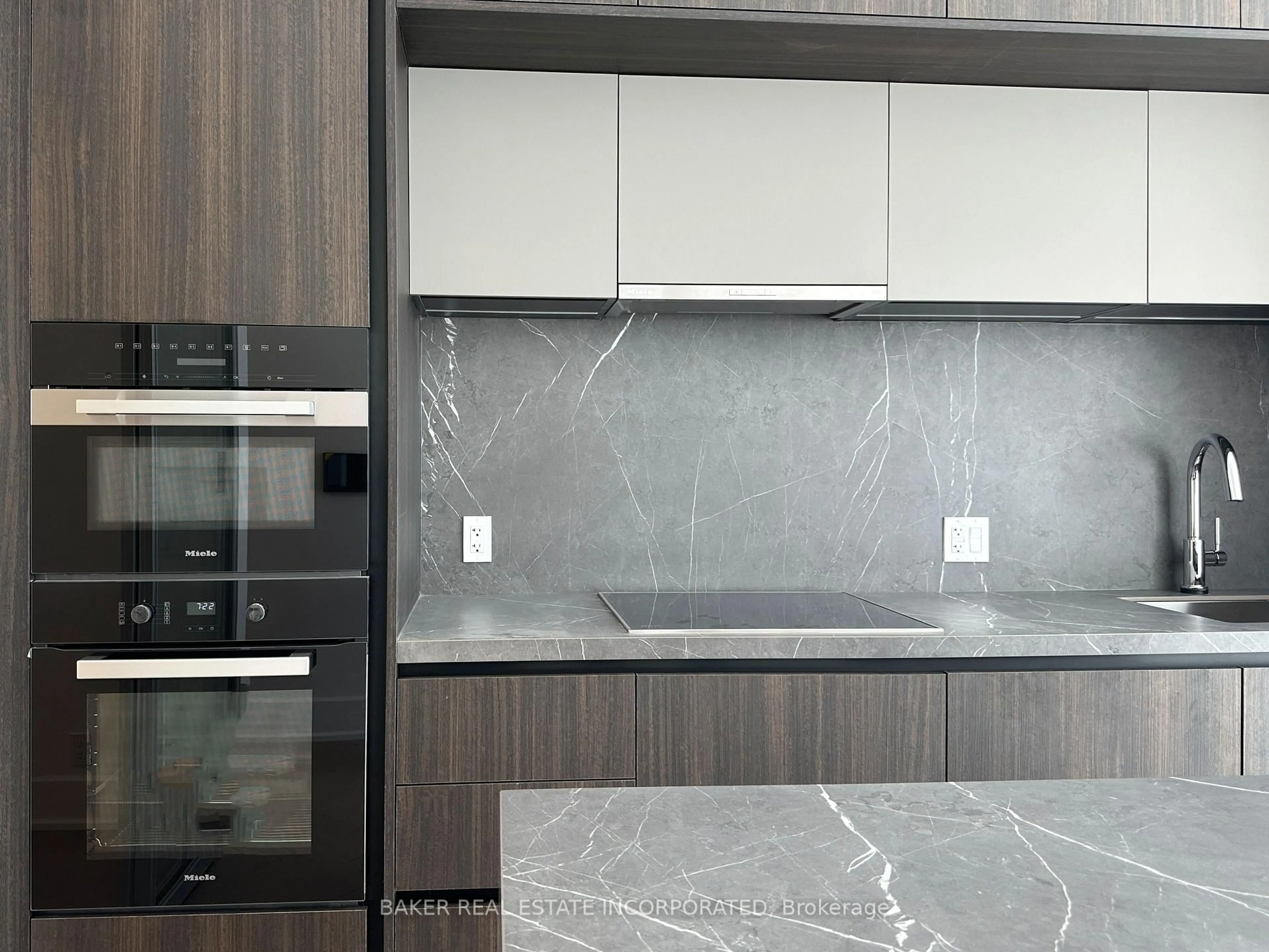 Contemporary kitchen, ceramic/tile floor for 800 Broadview Ave #205, Toronto Ontario M4K 2P7