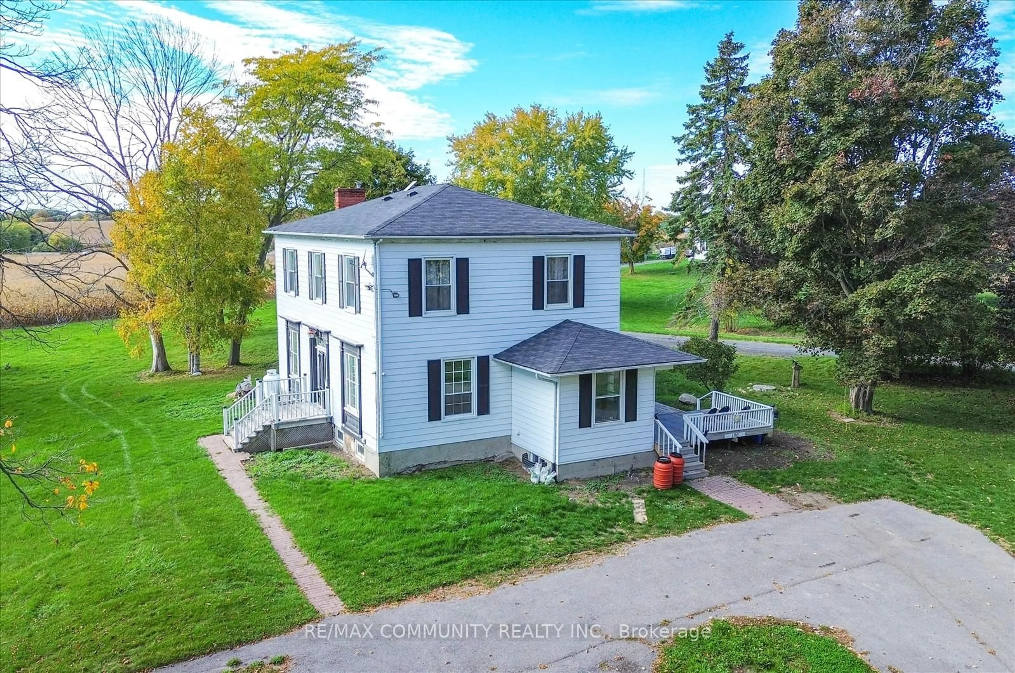 A pic from outside/outdoor area/front of a property/back of a property/a pic from drone, unknown for 196 Lovekin Rd, Clarington Ontario L1B 0S2