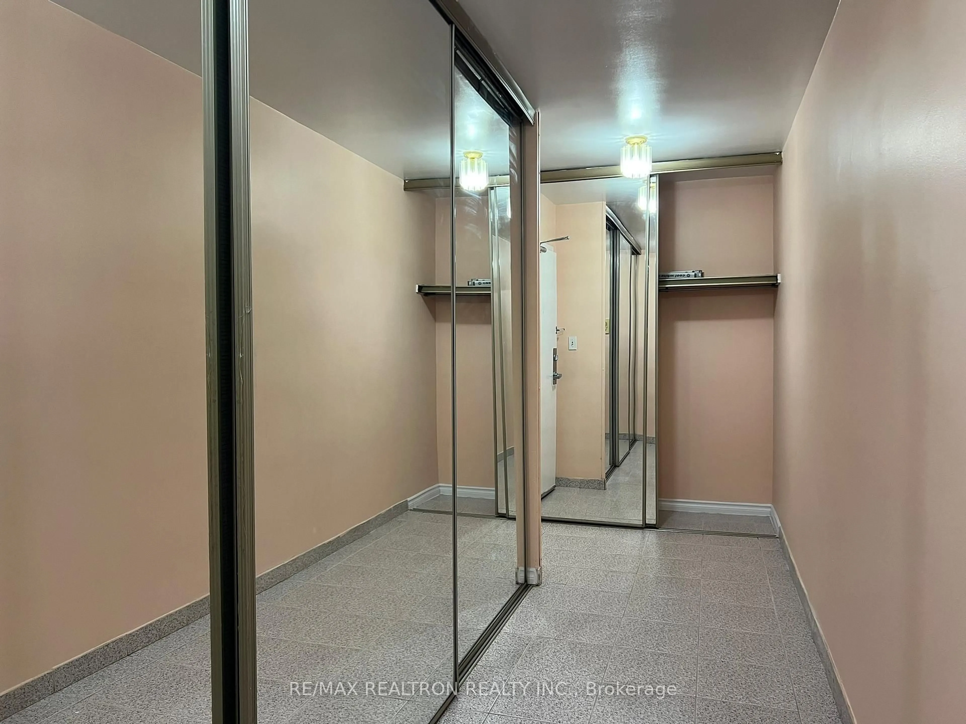 Unknown for 3 Massey Sq #2103, Toronto Ontario M4C 5L5