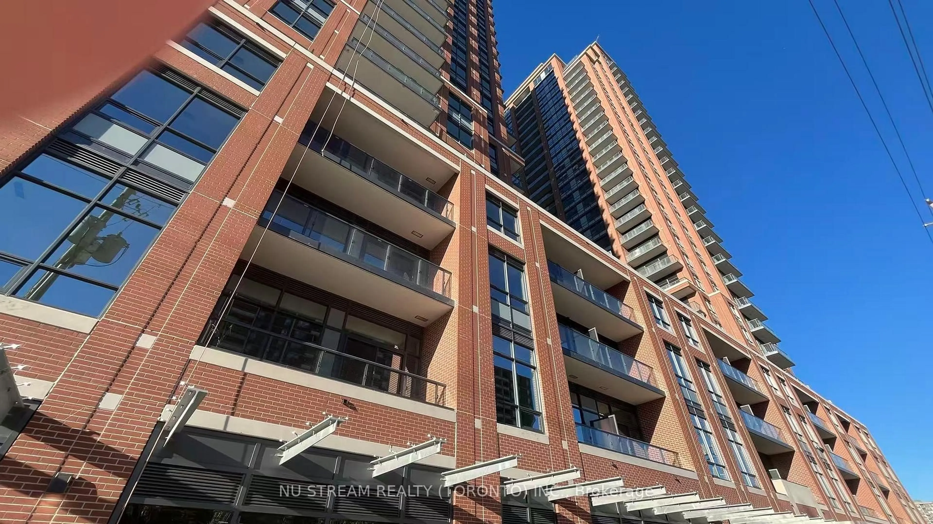 Indoor foyer for 3260 Sheppard Ave #310, Toronto Ontario M1T 3K3