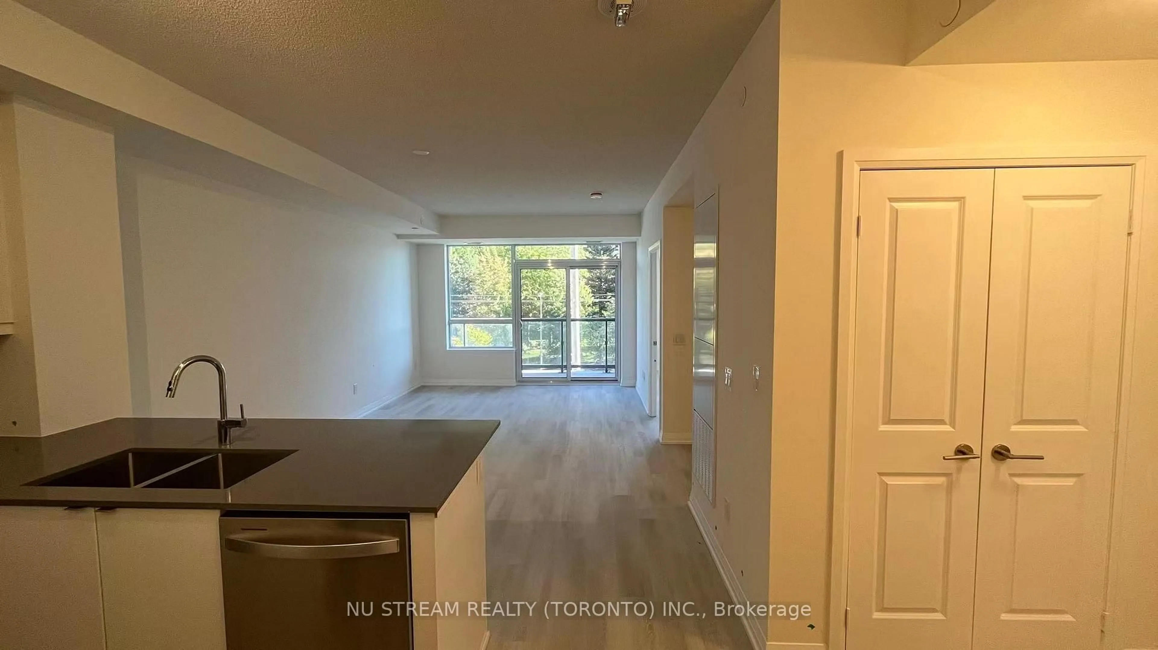 A pic of a room for 3260 Sheppard Ave #310, Toronto Ontario M1T 3K3