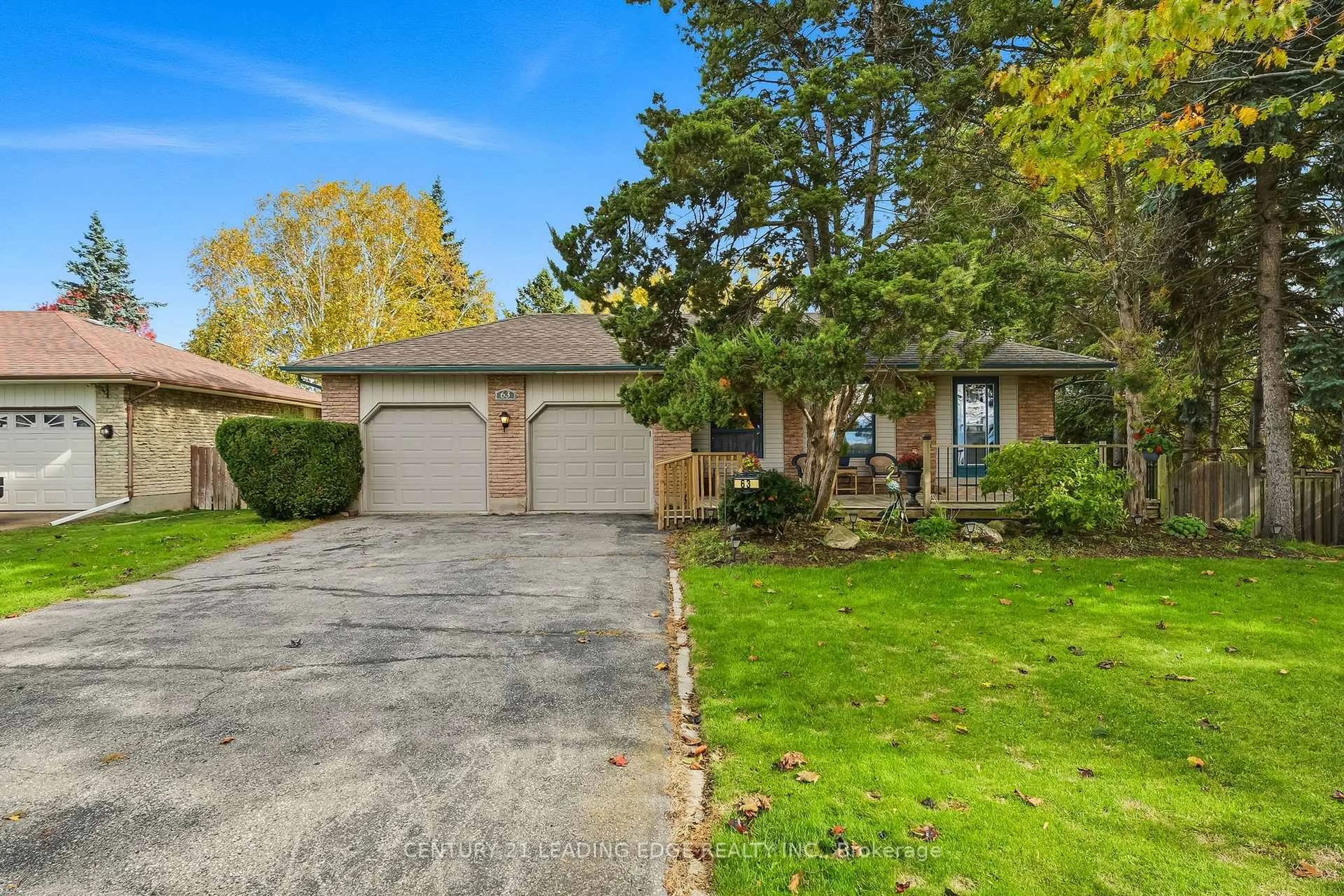 Unknown for 63 Lakeridge Rd, Whitby Ontario L1P 1K6