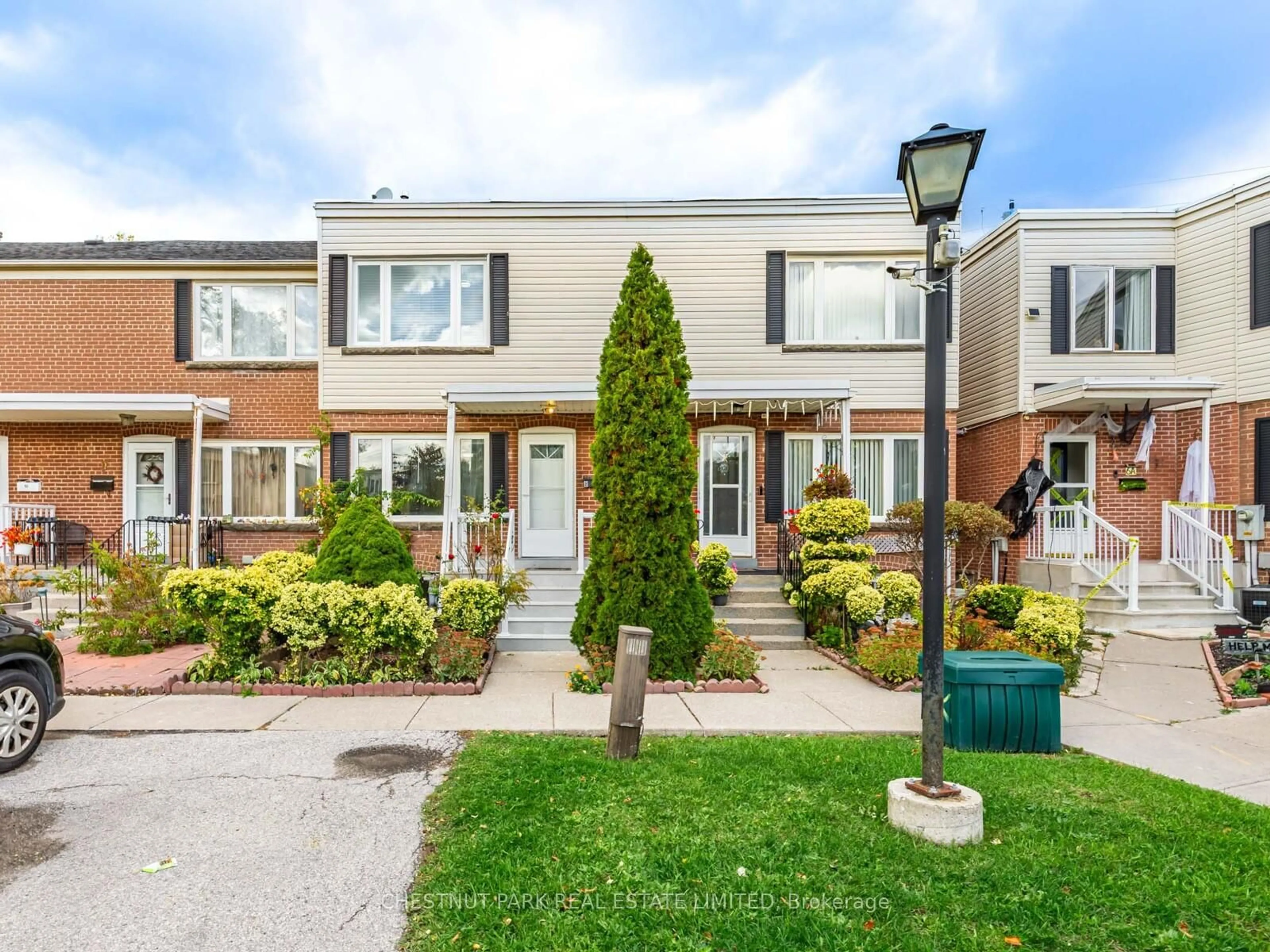Home with brick exterior material, street for 740 Kennedy Rd #8, Toronto Ontario M1K 2C5