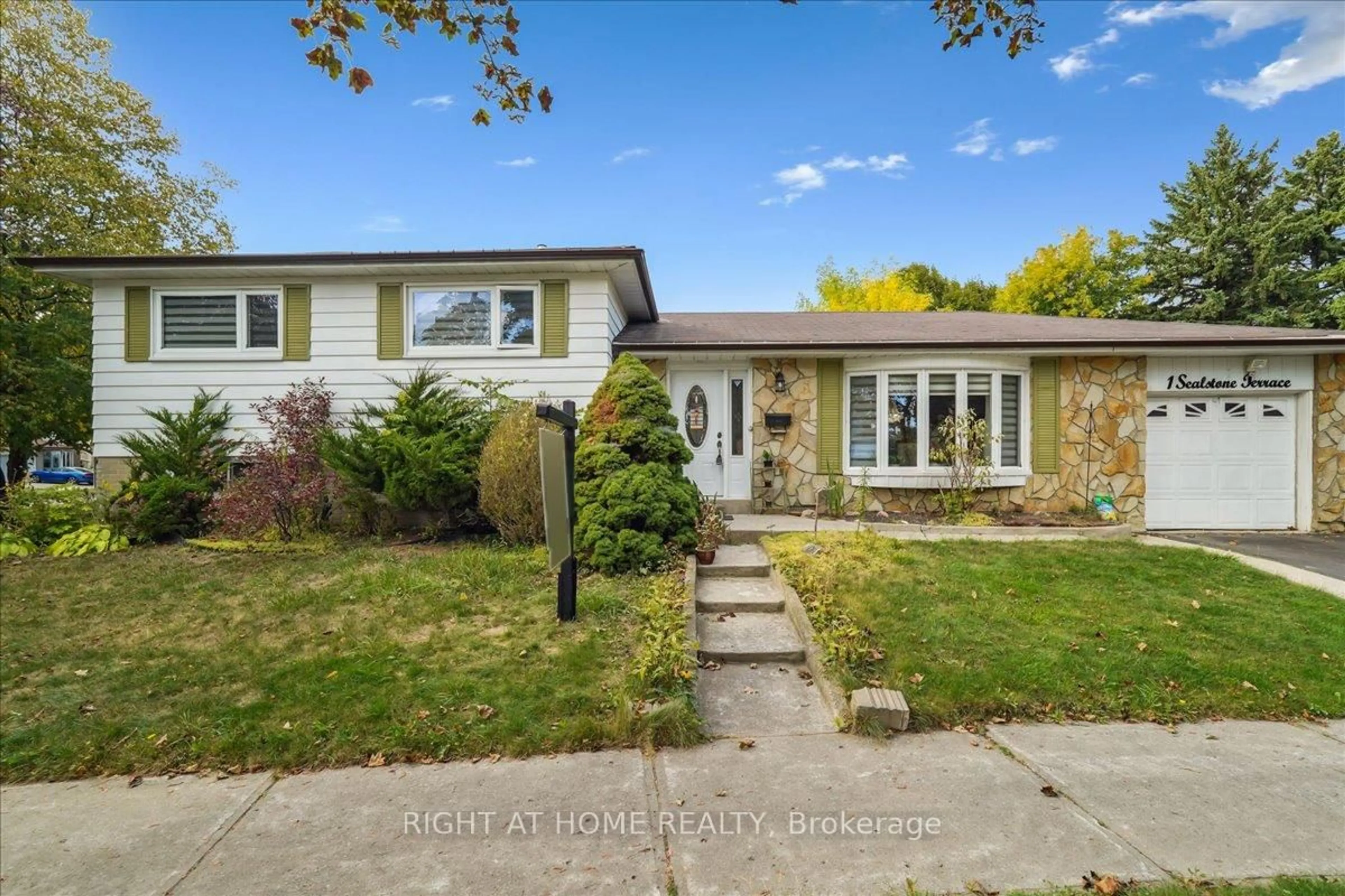 Unknown for 1 Sealstone Terr, Toronto Ontario M1E 4J6