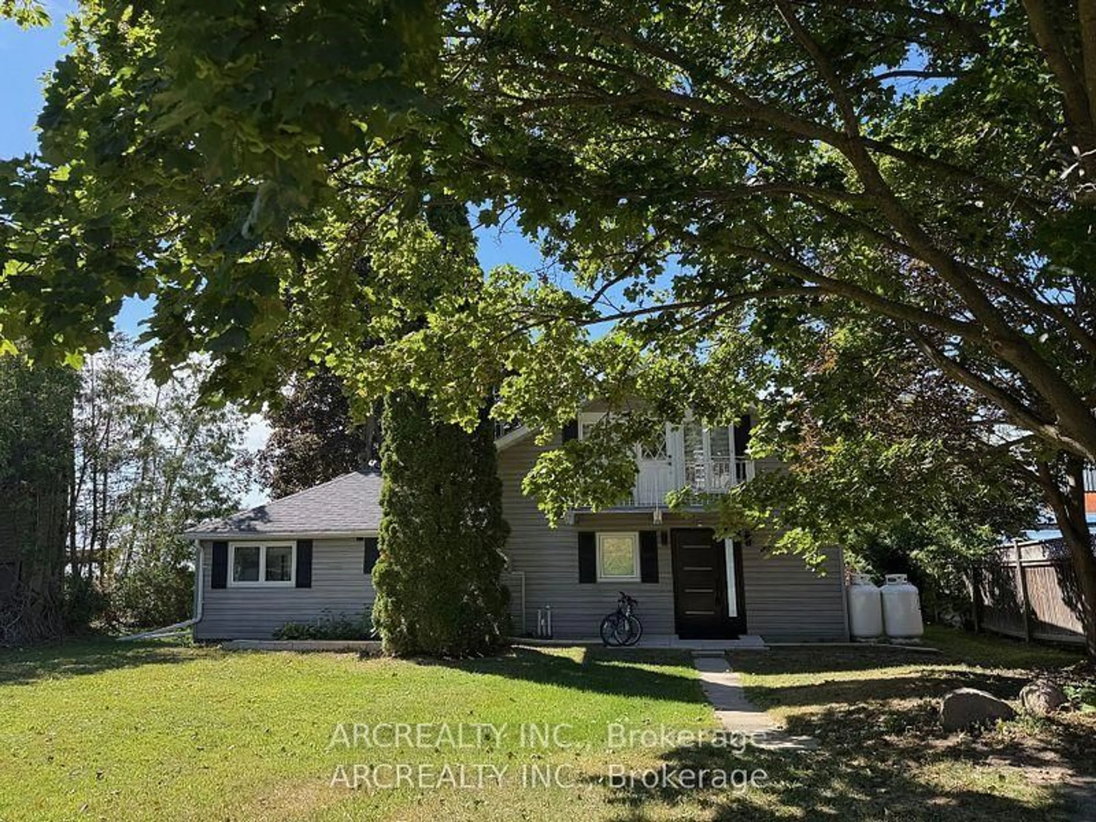 A pic from outside/outdoor area/front of a property/back of a property/a pic from drone, street for 420 Fralick's Beach Rd, Scugog Ontario L9L 1B6