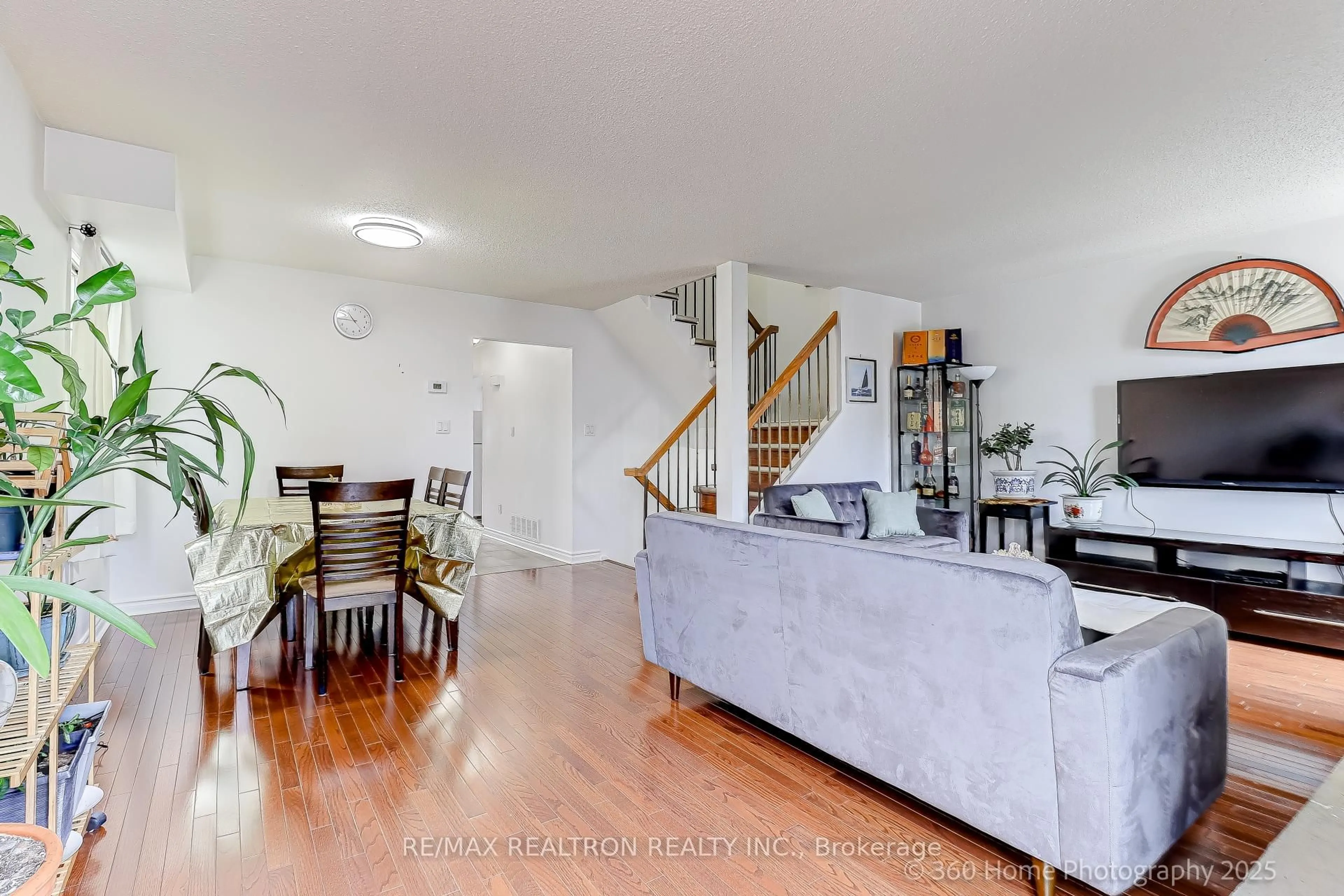 Living room with furniture, unknown for 51 Campania Cres, Toronto Ontario M1V 2E8