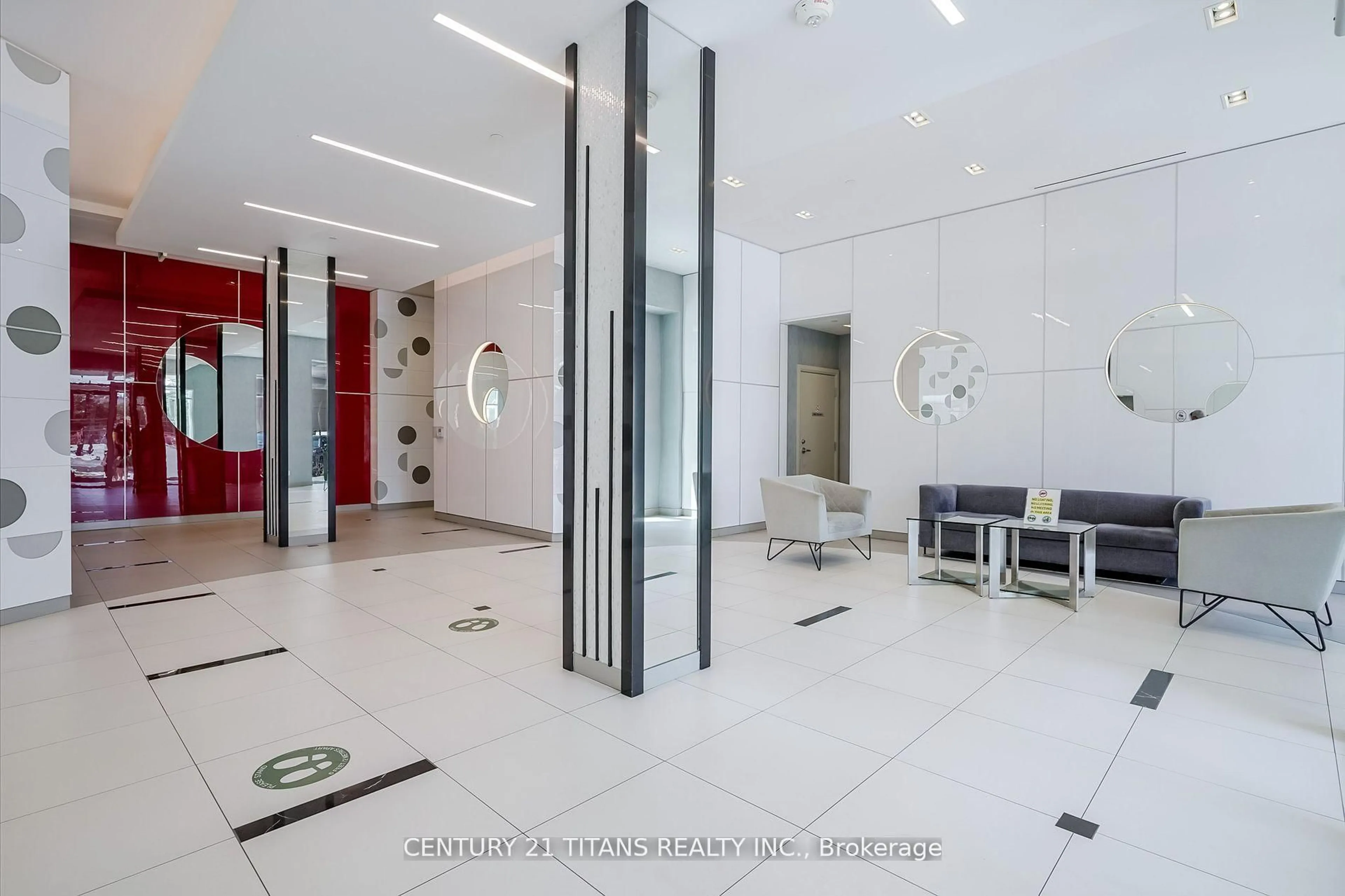 Indoor foyer for 30 Meadowglen Pl #203, Toronto Ontario M1G 0A6