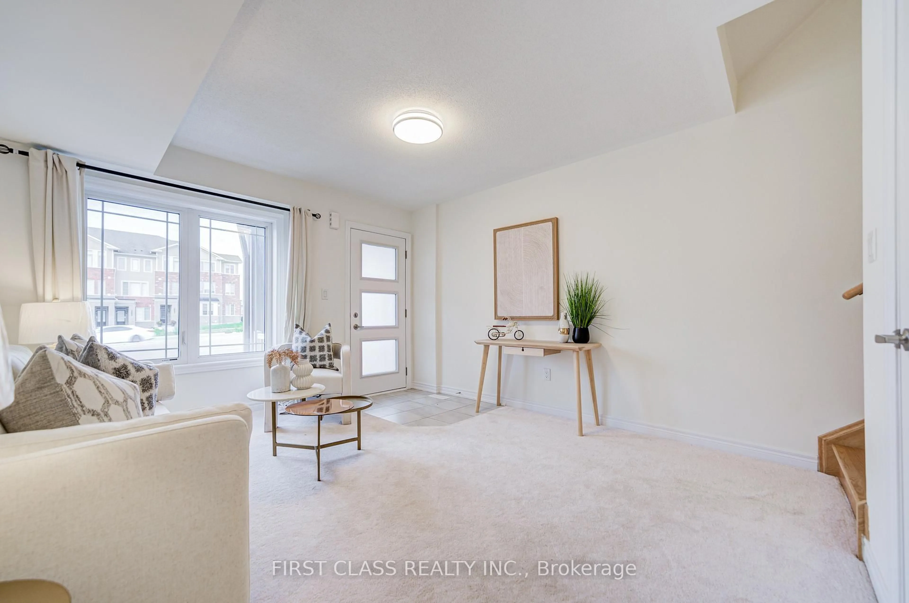 A pic of a room for 2867 Whites Rd, Pickering Ontario L1X 2R4