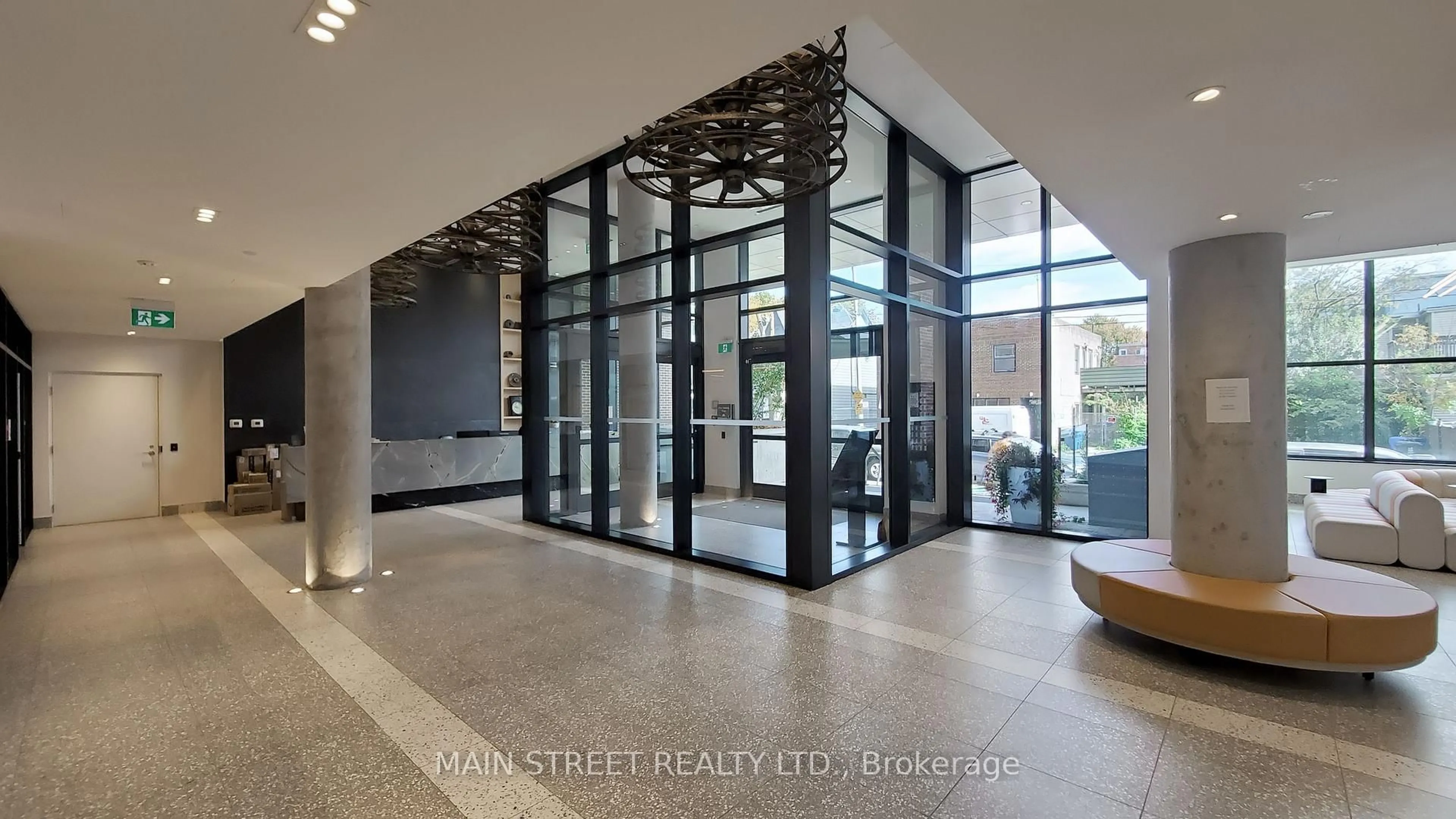 Indoor foyer for 150 Logan Ave #331, Toronto Ontario M4M 0E4