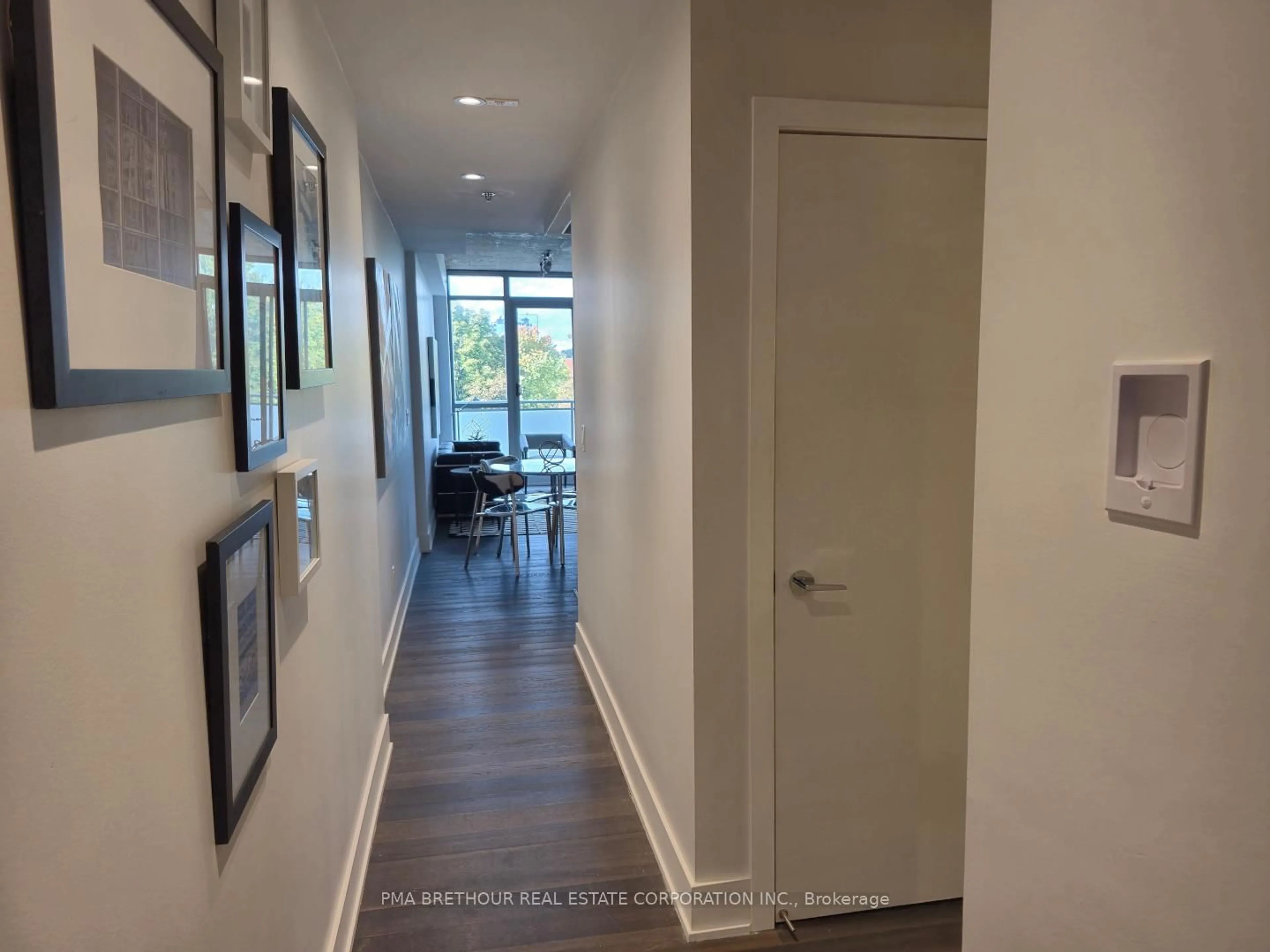 Indoor entryway for 630 Queen Street East St #407, Toronto Ontario M4M 1G3