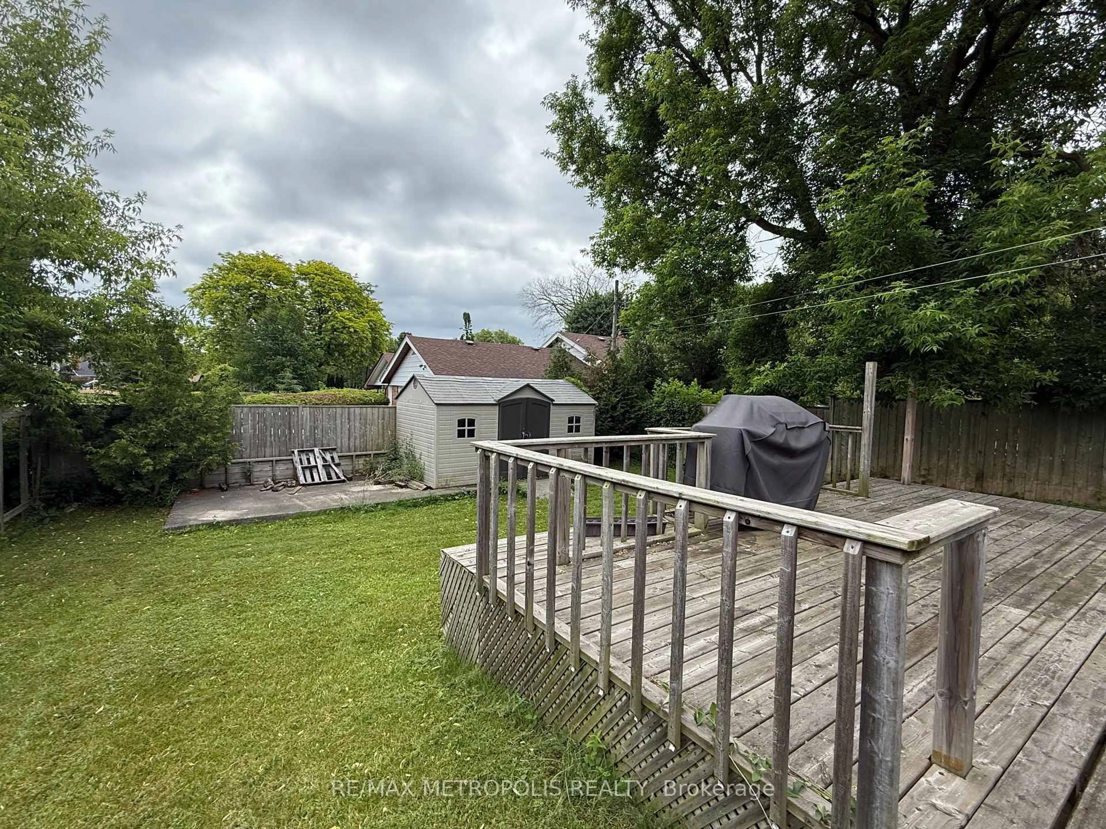 A pic from outside/outdoor area/front of a property/back of a property/a pic from drone, unknown for 47 Haileybury Dr, Toronto Ontario M1K 4X7