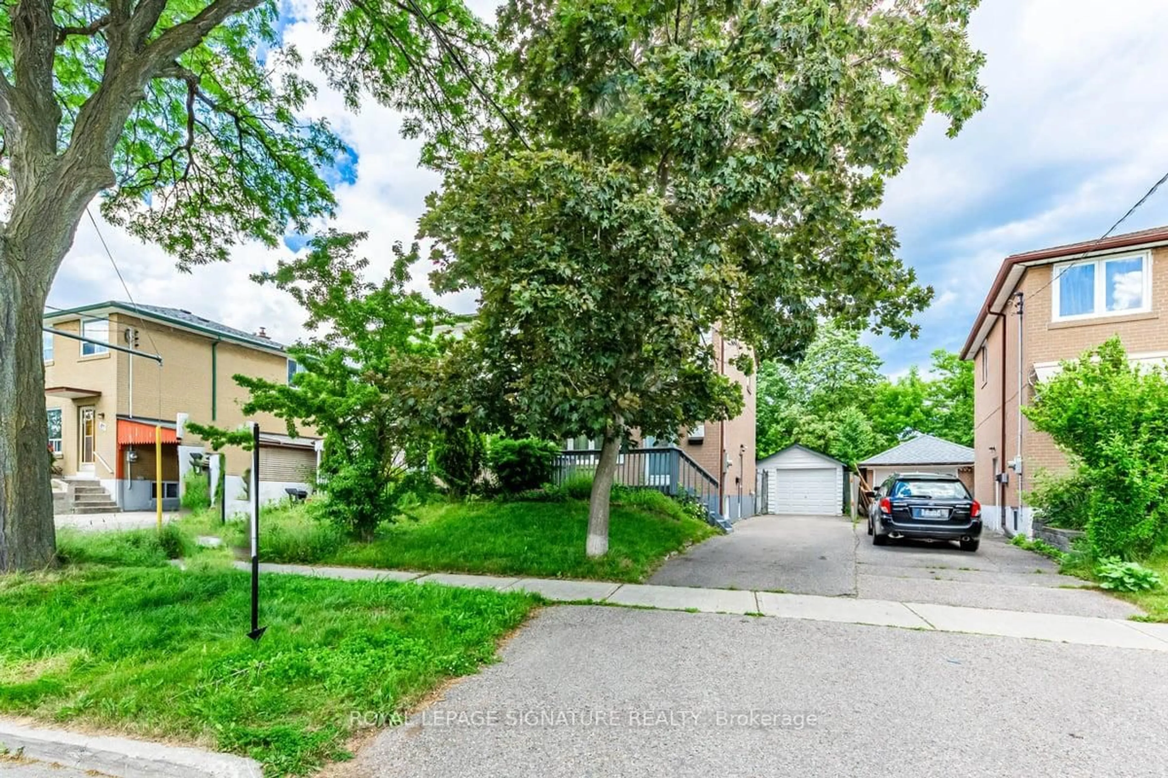Unknown for 105 Bergen Rd, Toronto Ontario M1P 1S3