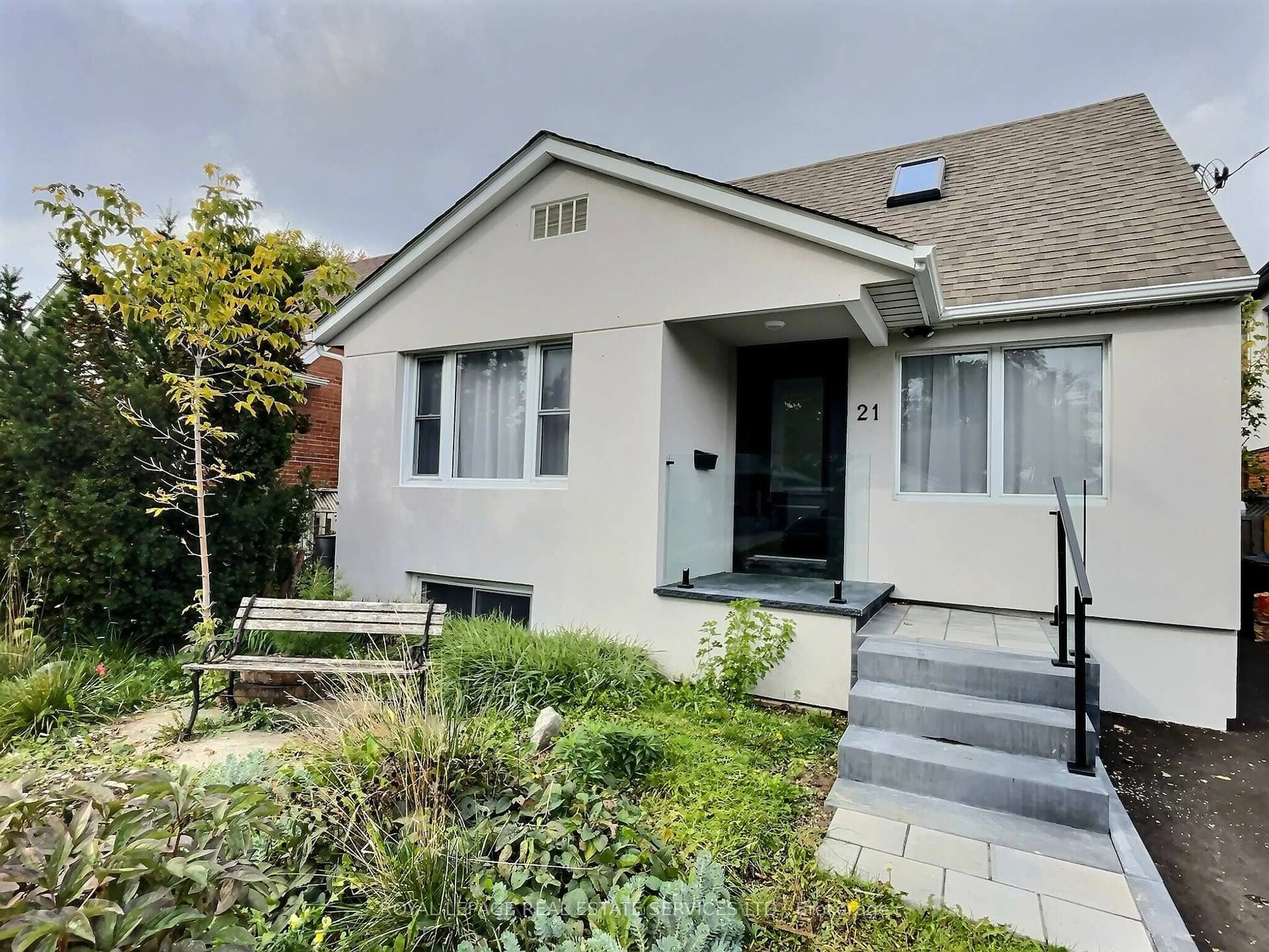 Home with brick exterior material, street for 21 Christina Cres, Toronto Ontario M1R 4H7