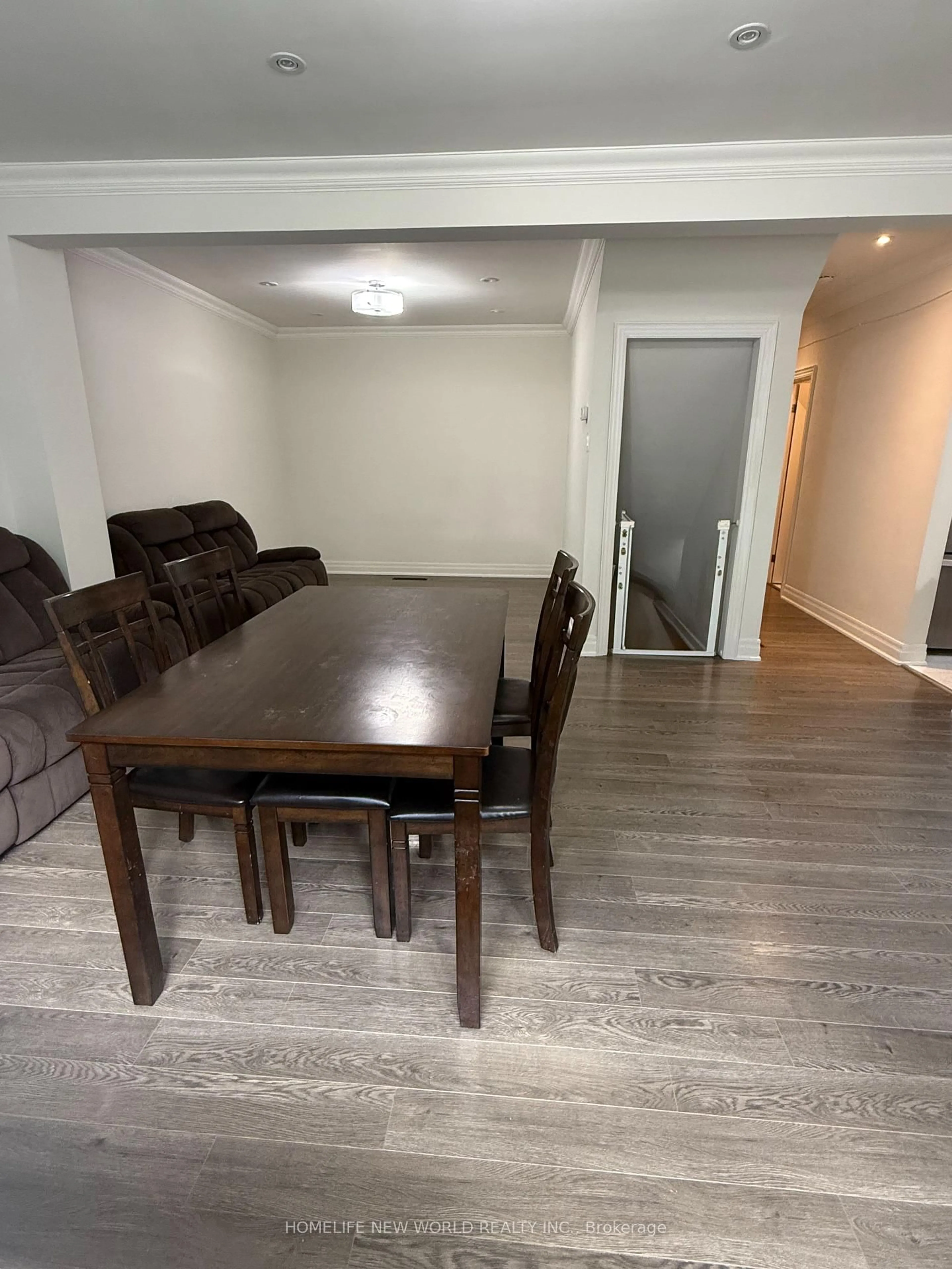 Dining room, wood/laminate floor for 111 Vauxhall Dr, Toronto Ontario M1P 1R5