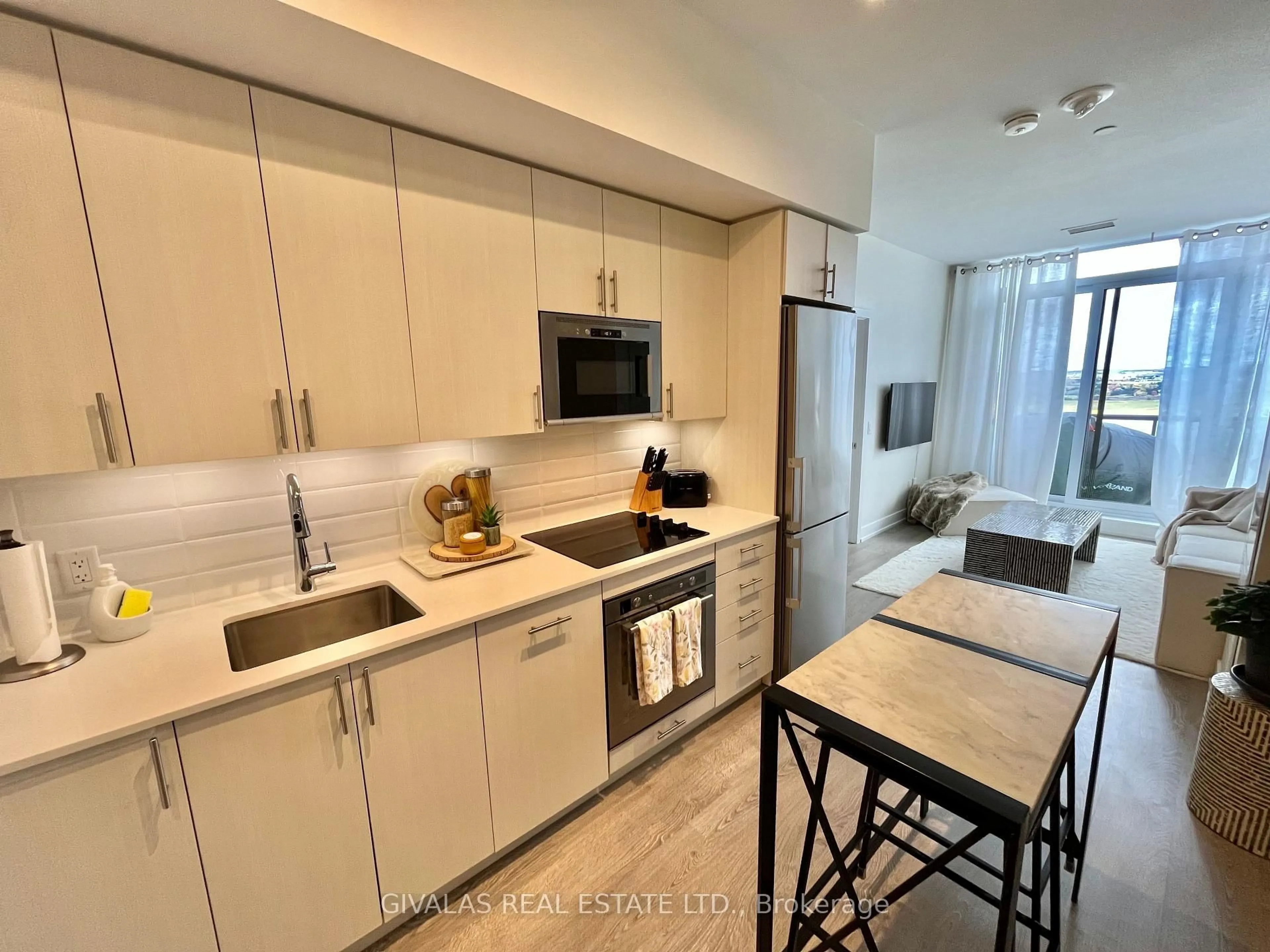 Unknown for 2550 Simcoe St #Ph06, Oshawa Ontario L1L 0R5