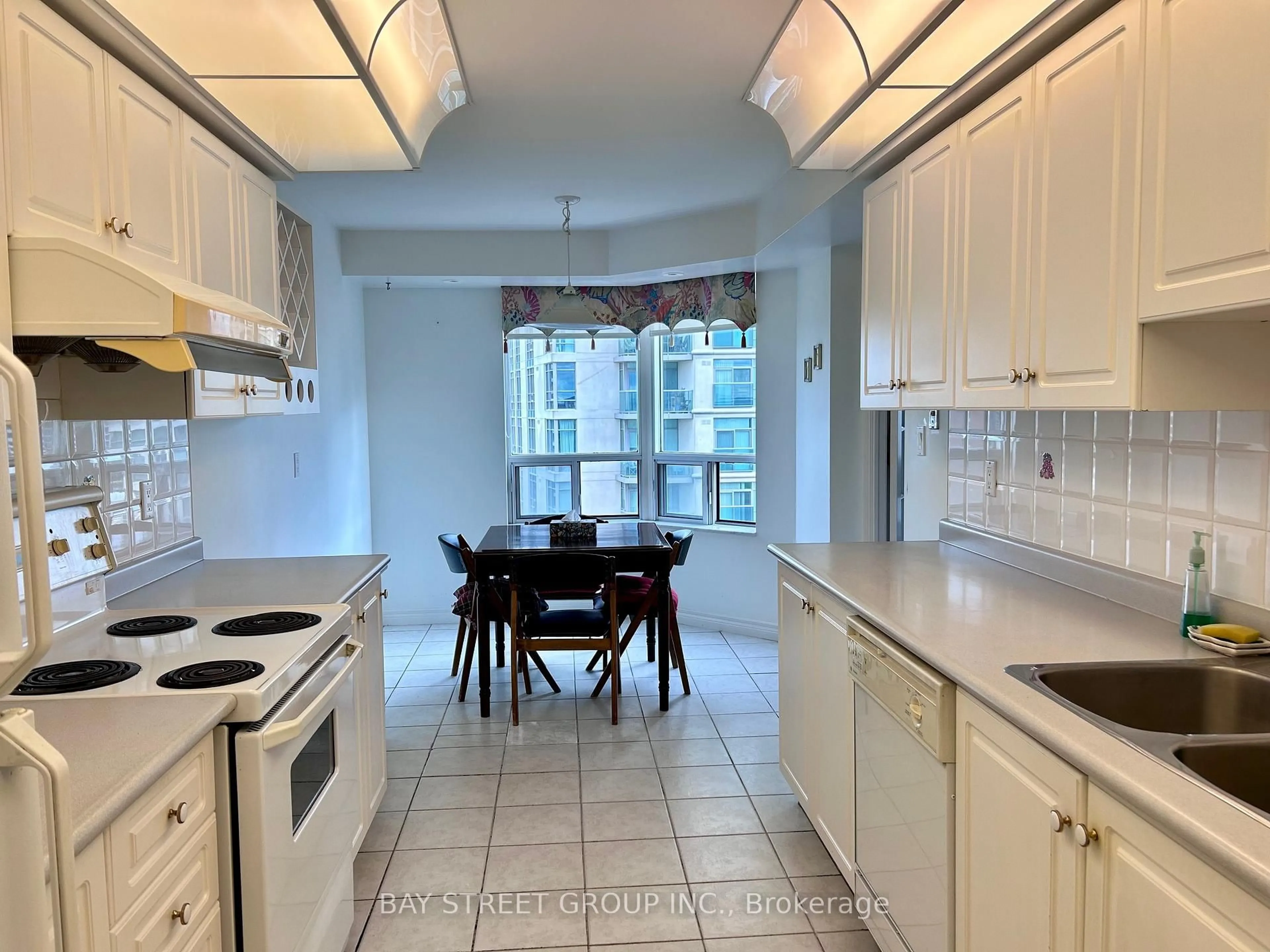 Standard kitchen, unknown for 228 Bonis Ave #1505, Toronto Ontario M1T 3W4