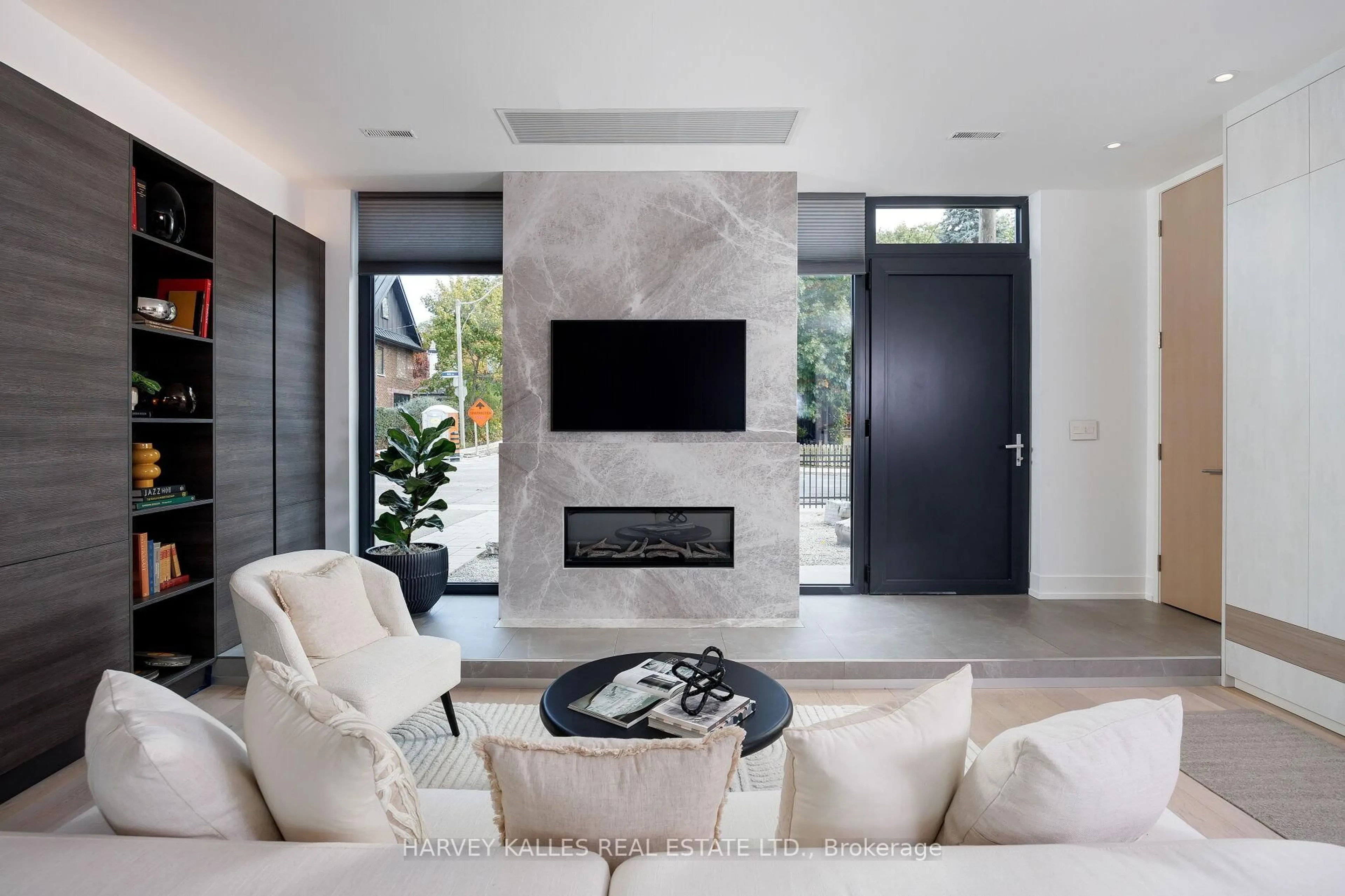 Living room with furniture, unknown for 60 Hiltz Ave, Toronto Ontario M4L 2N5