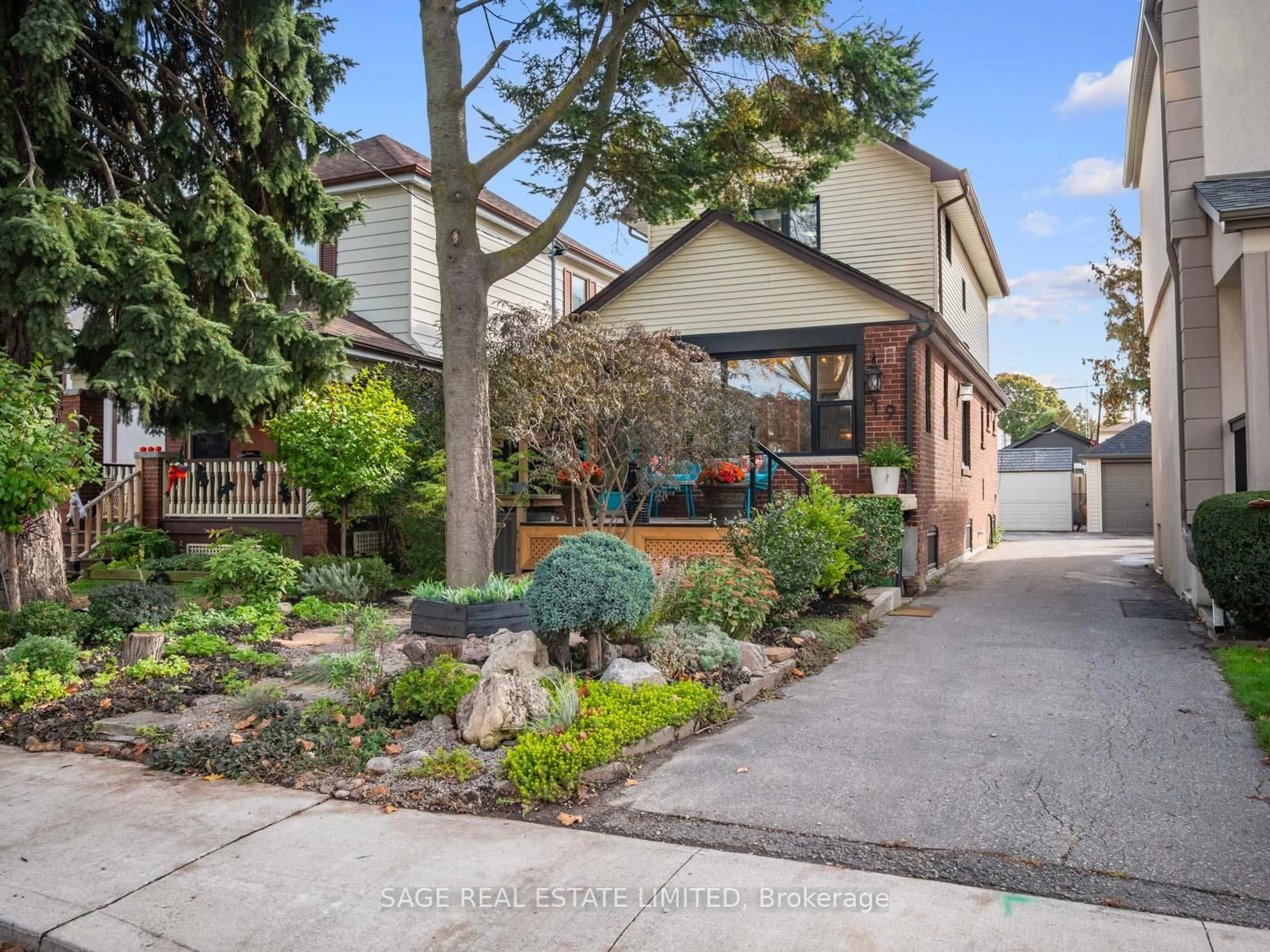 Unknown for 19 SAVOY Ave, Toronto Ontario M4C 2X4