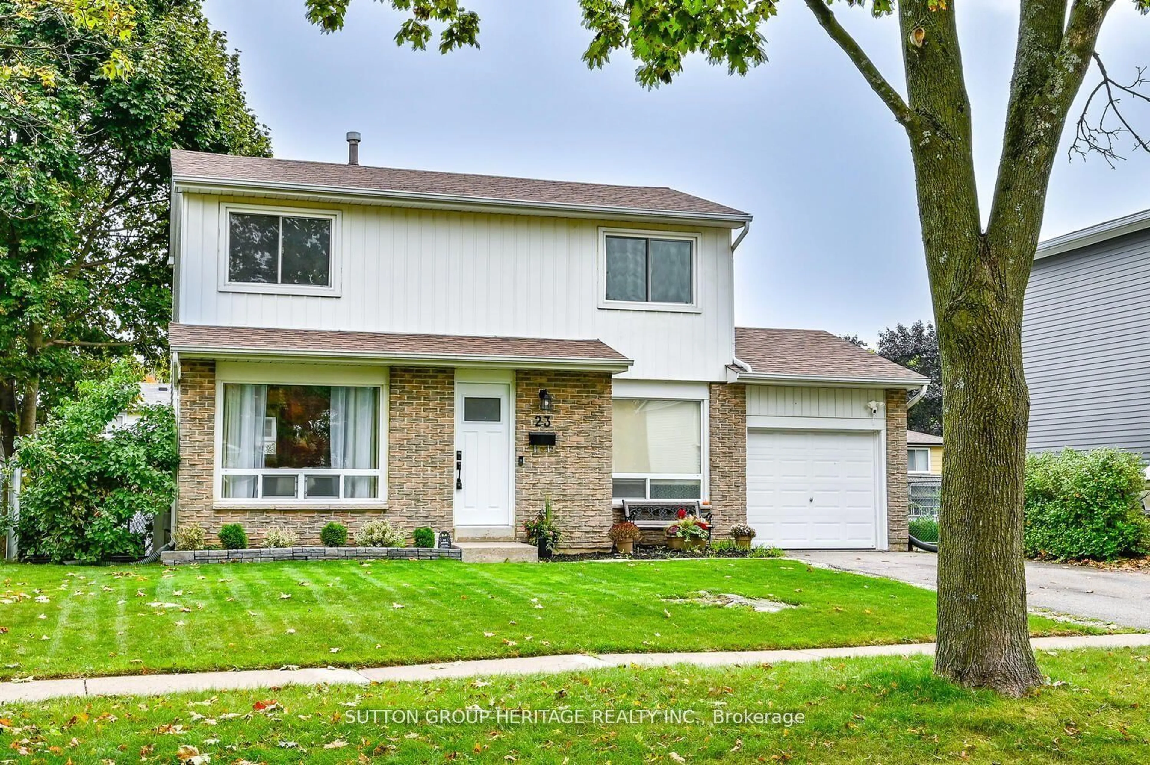 Home with vinyl exterior material, street for 23 Swanston Cres, Ajax Ontario L1S 3J5