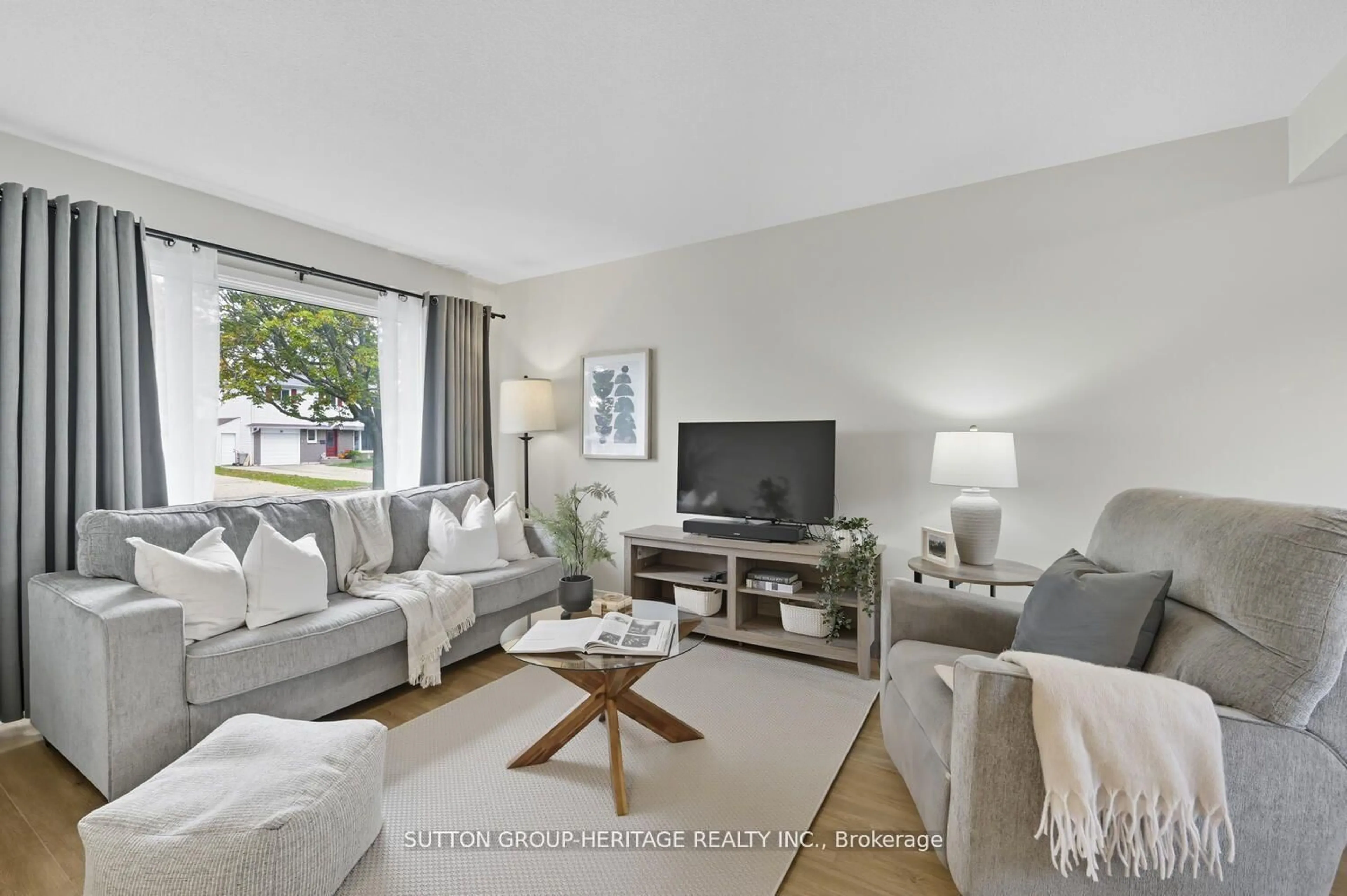 Living room with furniture, unknown for 23 Swanston Cres, Ajax Ontario L1S 3J5